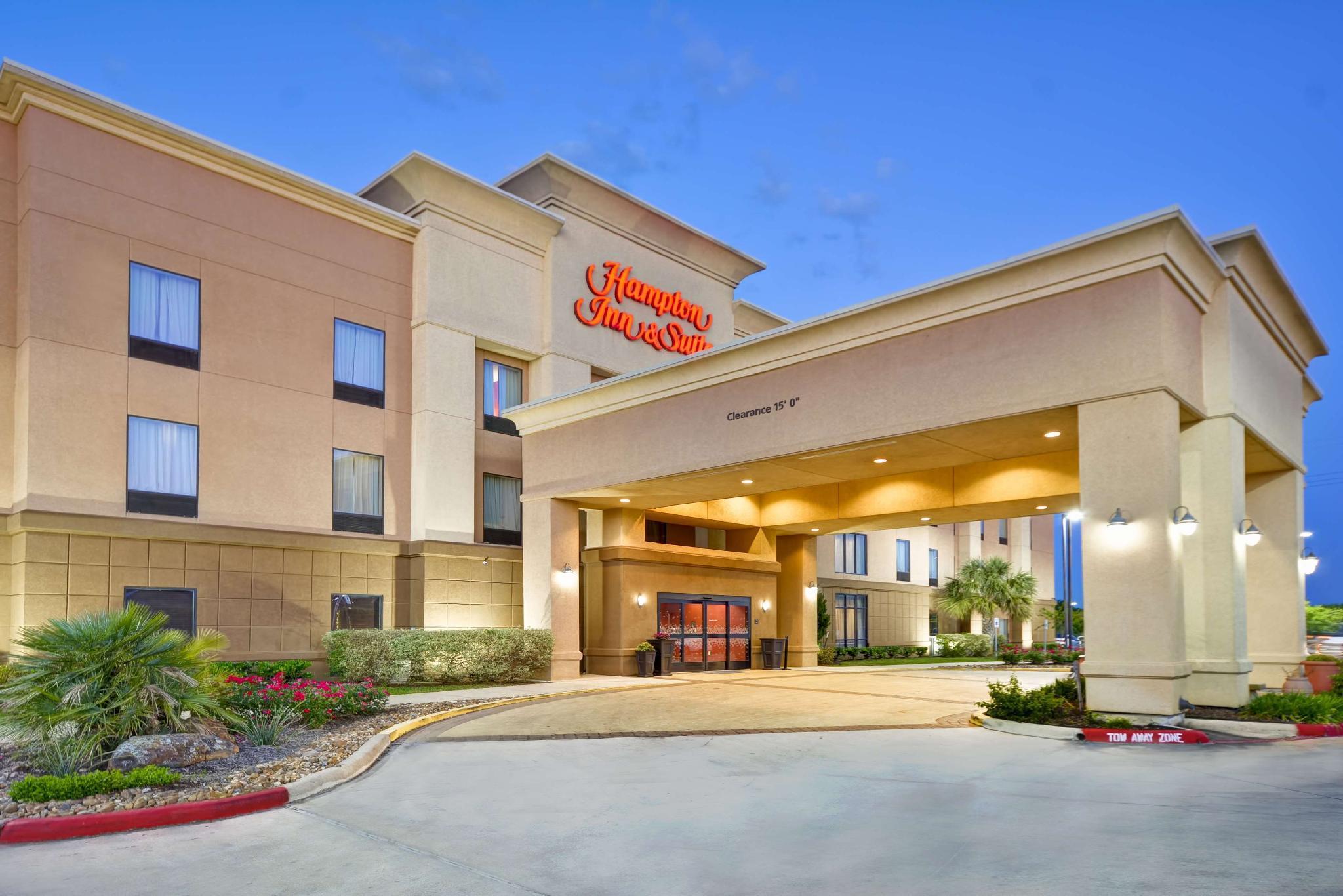 Vista Lobby Hampton Inn & Suites Brenham