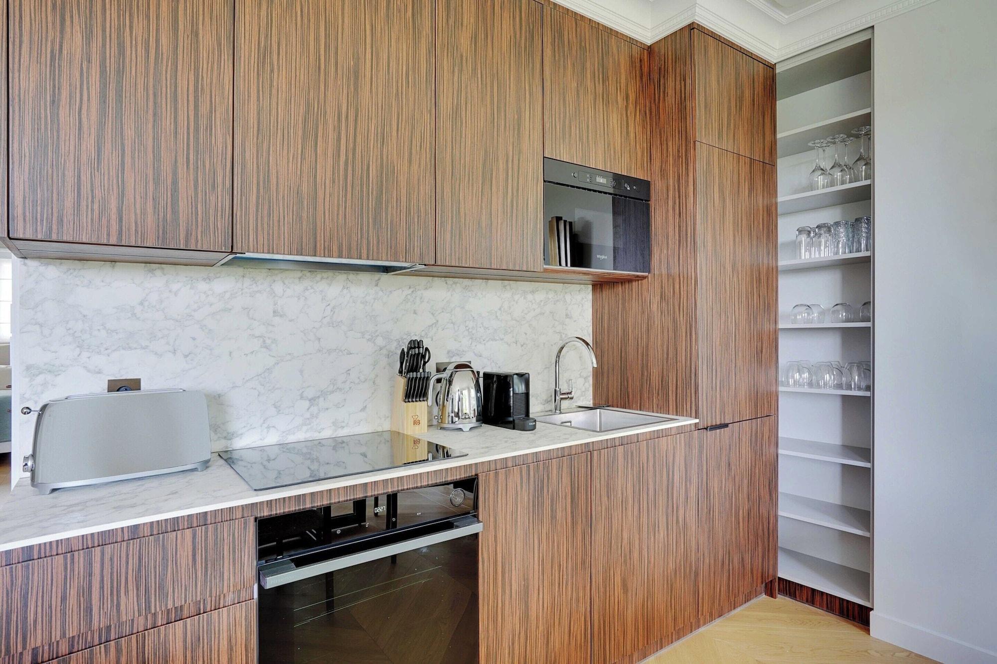 Equipamiento de Habitación Luxurious Apartment - 2br- 6P Eiffel Tower View