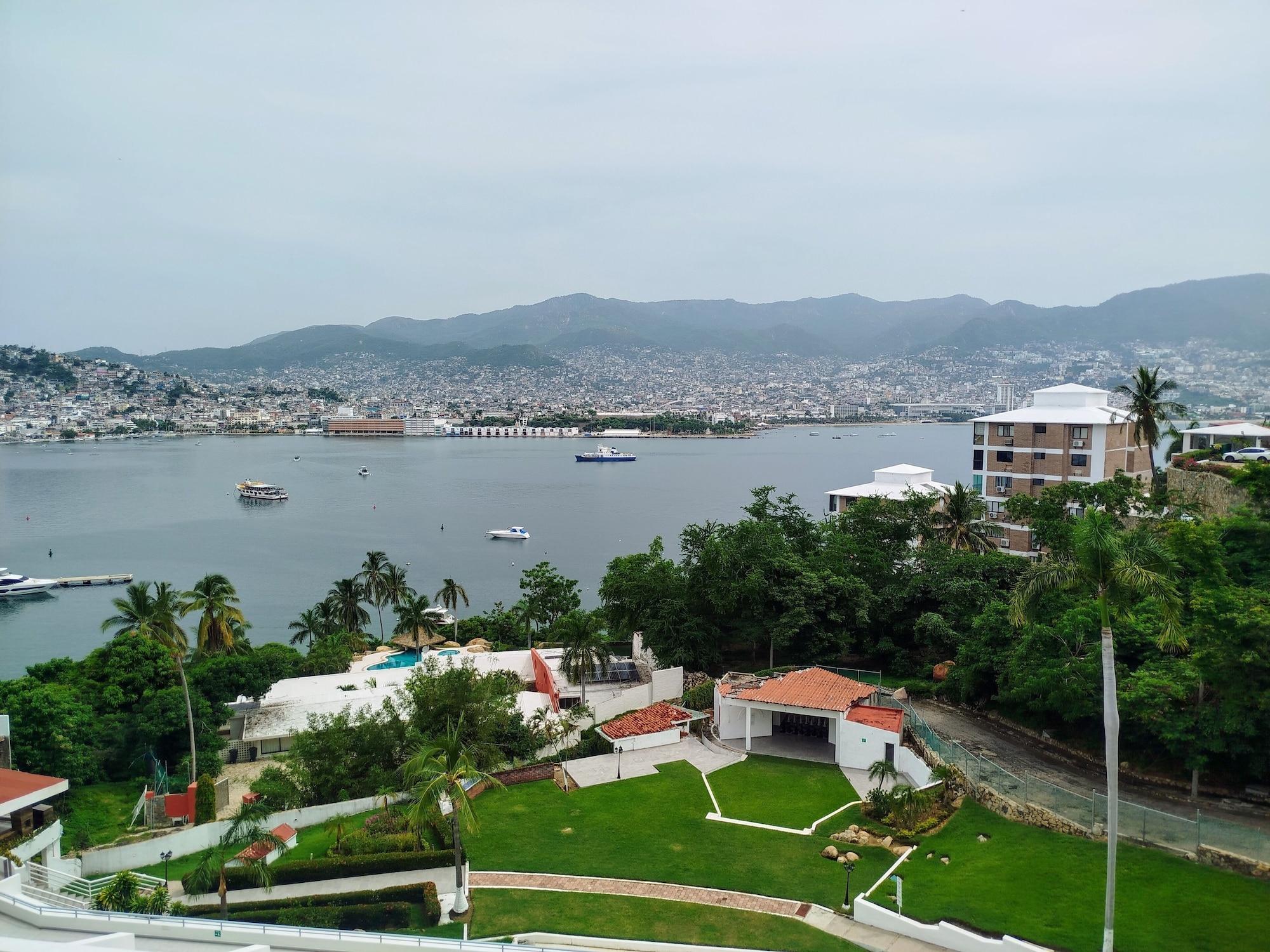 Playa Hotel Aristos Acapulco