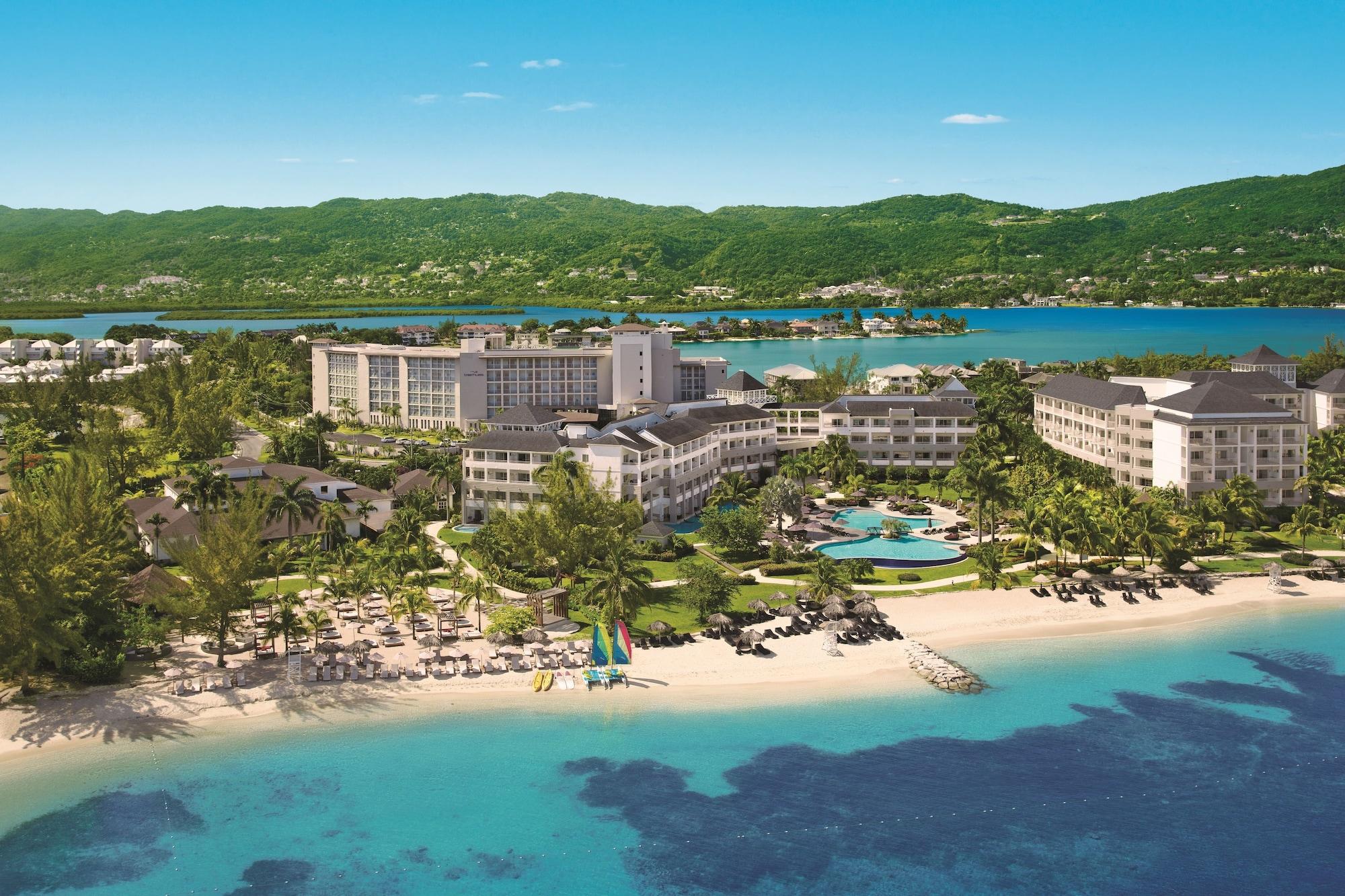 Vista Exterior Breathless Montego Bay - Adults Only - All Inclusive