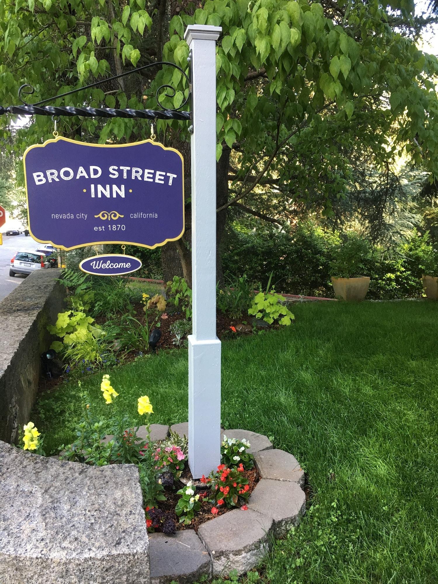 Vista Exterior Broad Street Inn