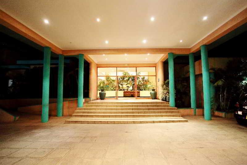 Vista Exterior Crossroads Hotel