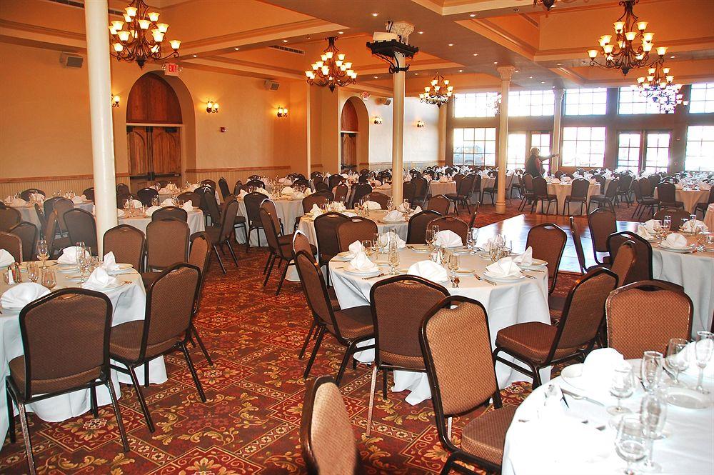 Historic Plaza Hotel by null
