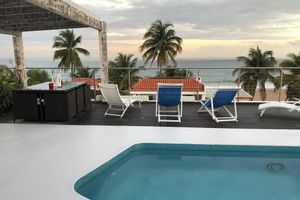 Alquiler Vacacional - 12 steps to Beach, Private pool, Best location, Tank and Plant, WF high. 6 max.