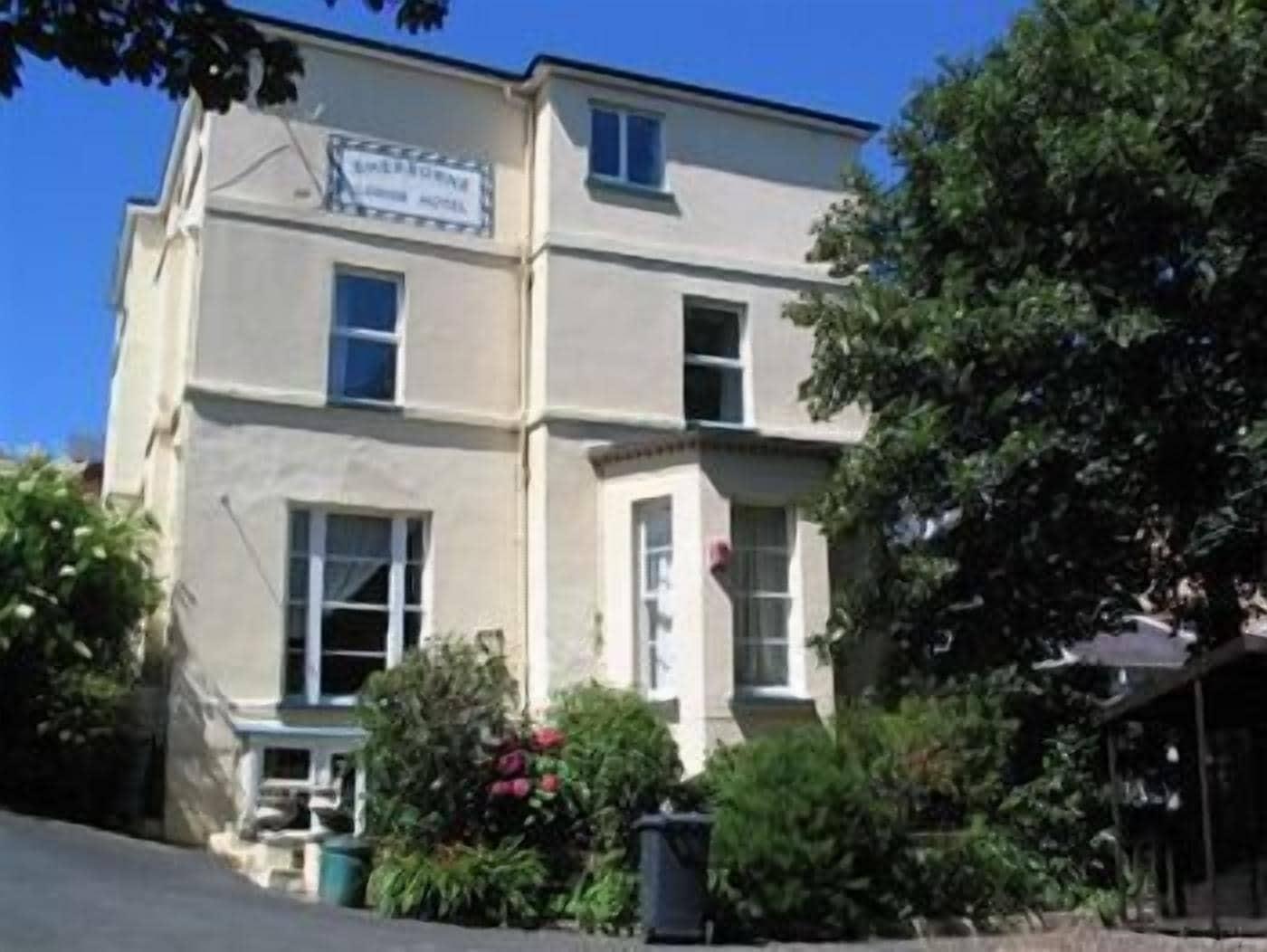 Varios Sherborne Lodge