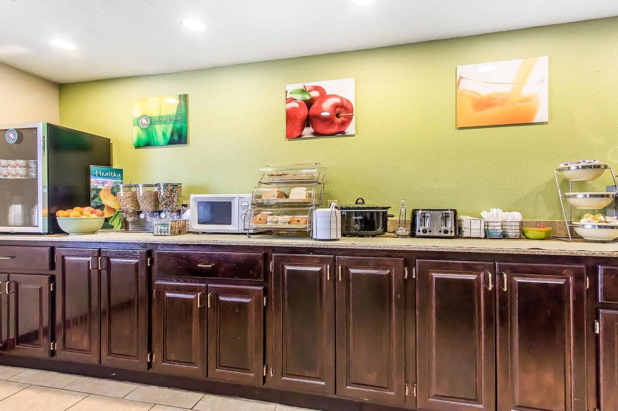 Restaurant Quality Inn & Suites