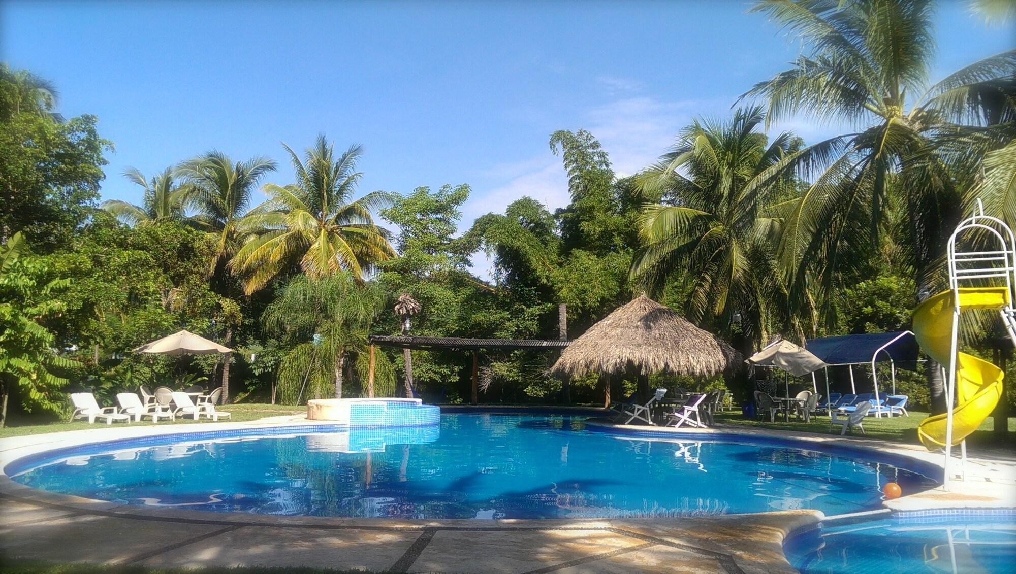 Vista Piscina Hotel & Temazcal Hacienda de Melaque