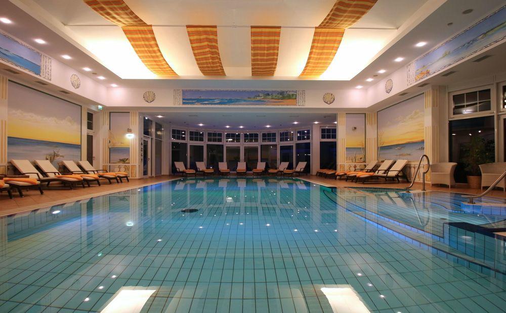 Vista Piscina Kaiser Spa Hotel Zur Post