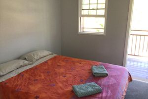 Alquiler Vacacional - 4 bedroom home. Close to restaurants,fast food, shopping and hospital
