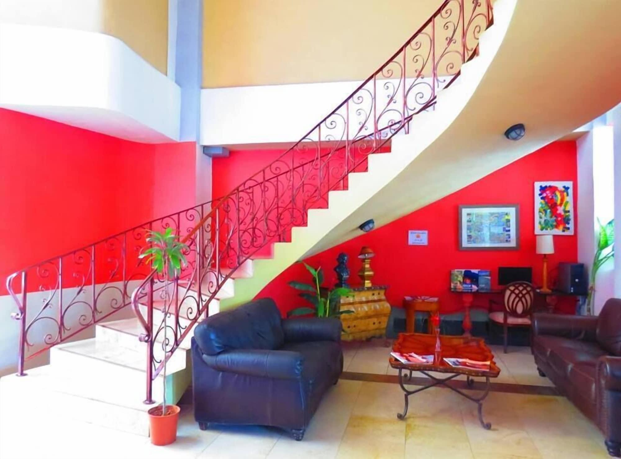 Vista Lobby Art-Deco Beach Hotel