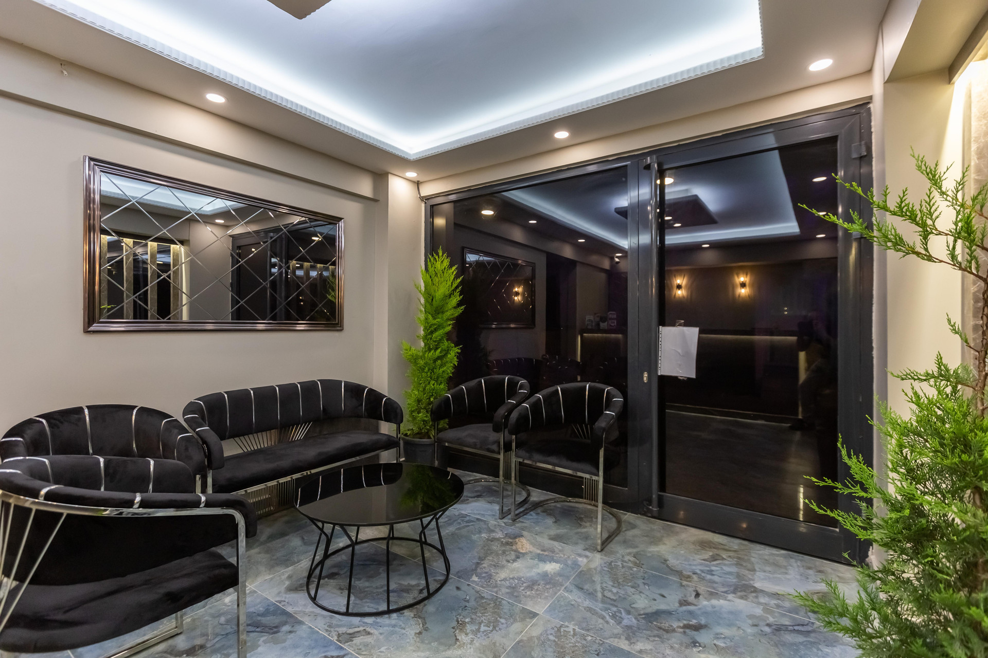 Vista Lobby Ria Suites Hotel