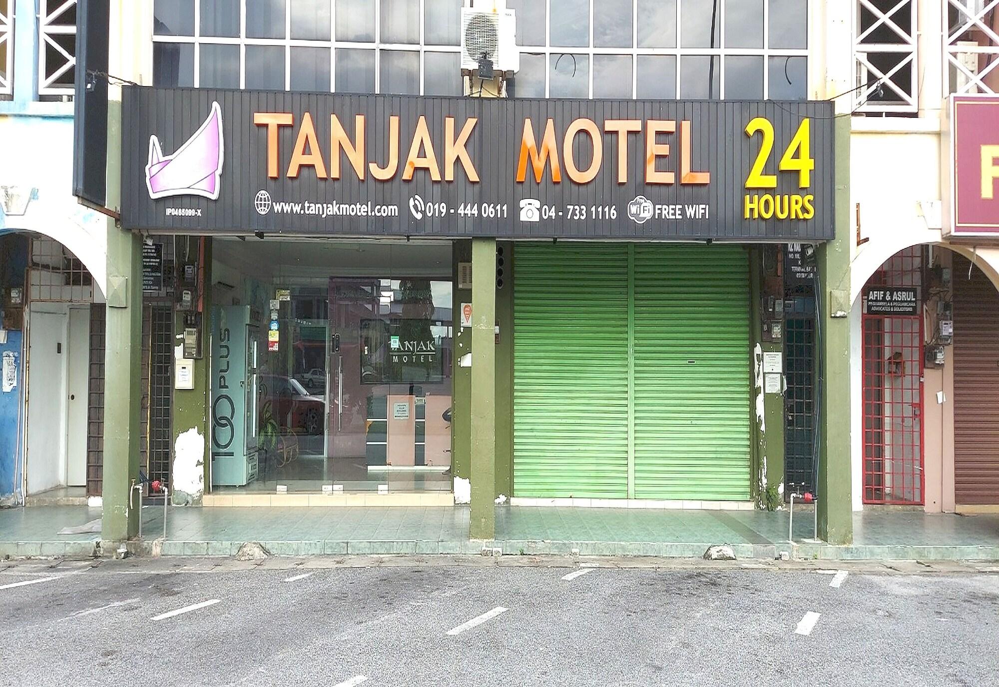 Vista Exterior OYO 90937 Tanjak Hotel