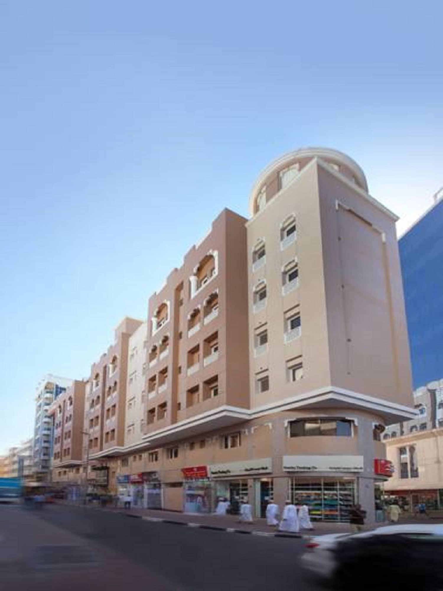 Varios Florida Square Hotel