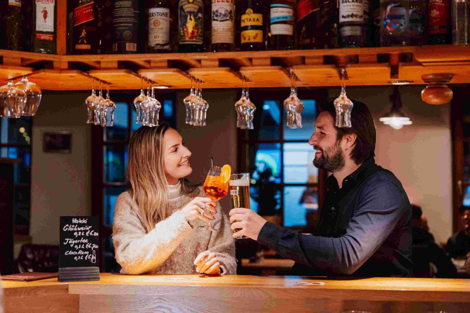 Bar/Salón Hotel in the HEART