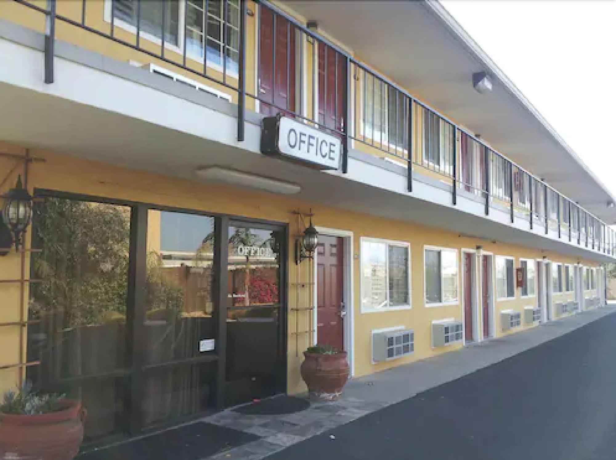 Varios Lotus of Lompoc - A Great Hospitality Inn