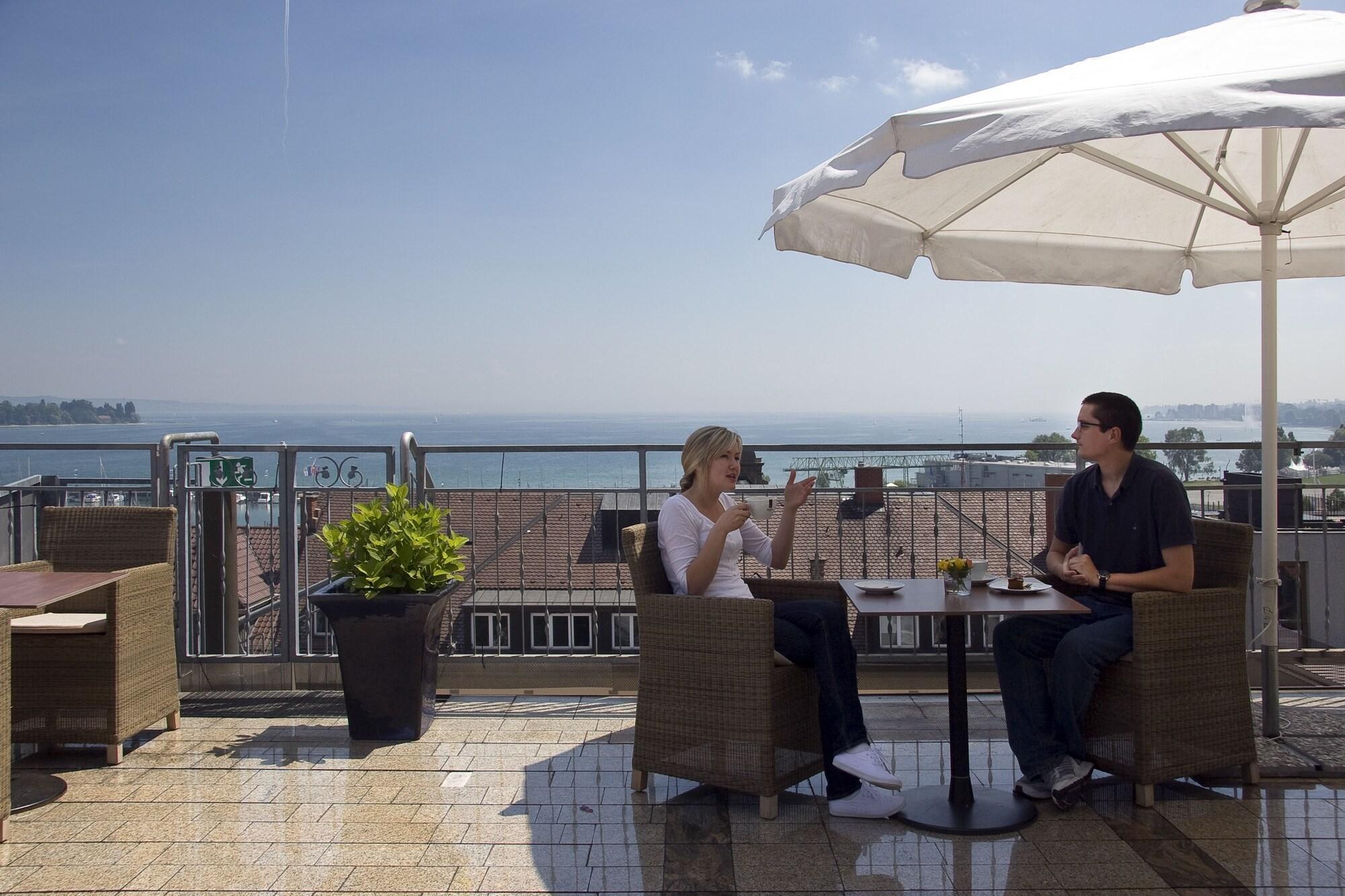 Bar/Salón Hotel Viva Sky