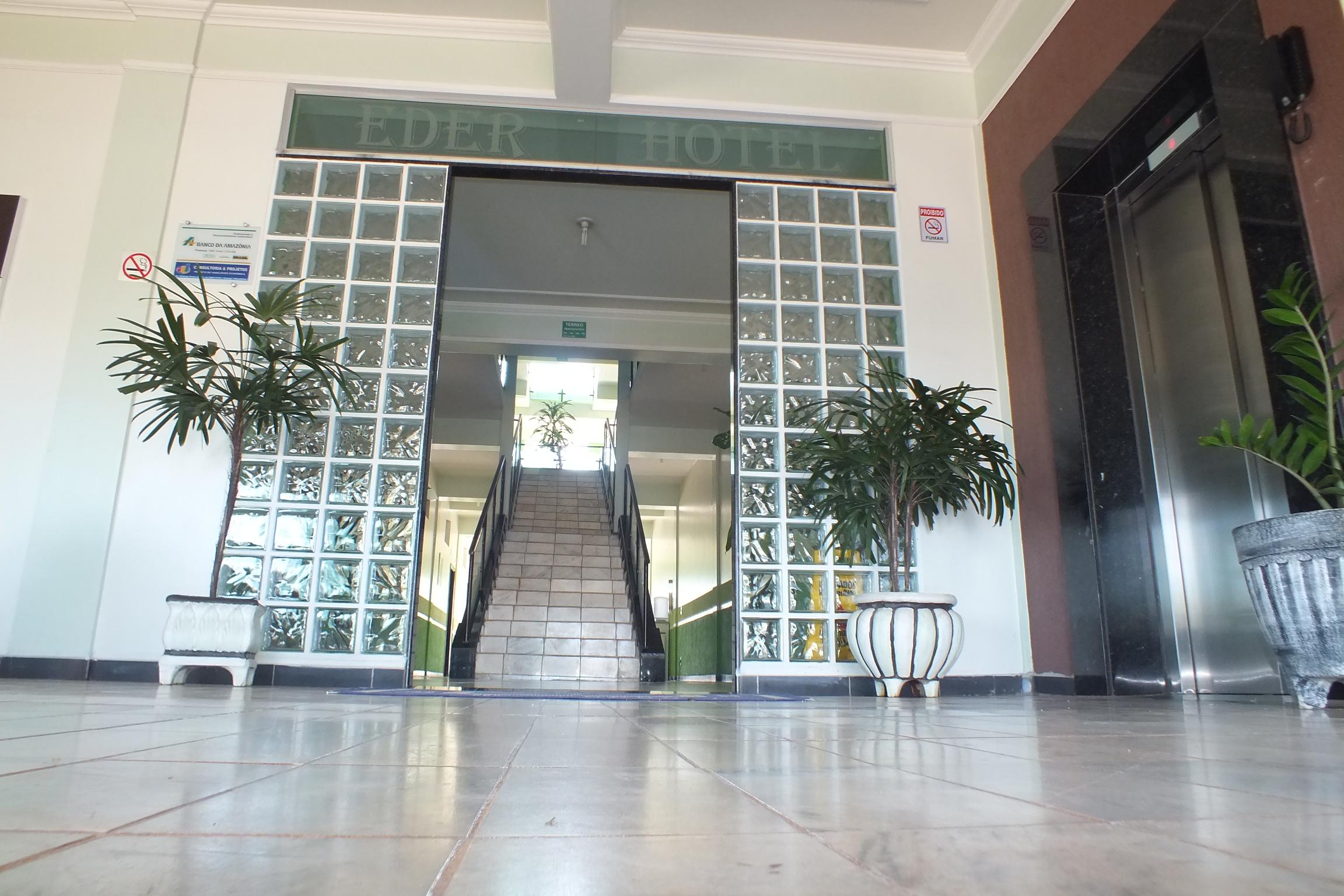 Varios Eder Hotel