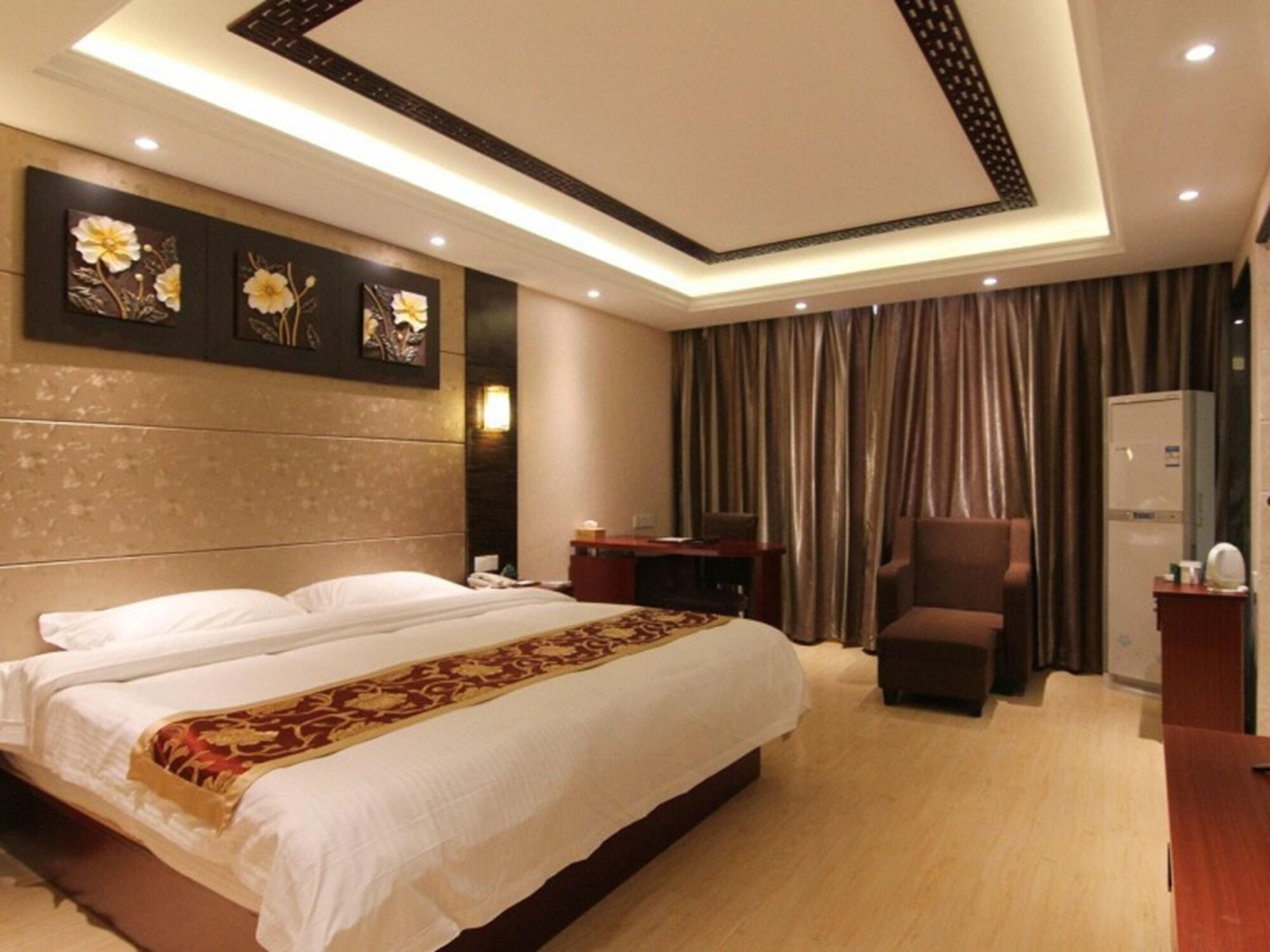 Varios GreenTree Inn JiangSu ZHenjiang Jurong Yalong Hotel