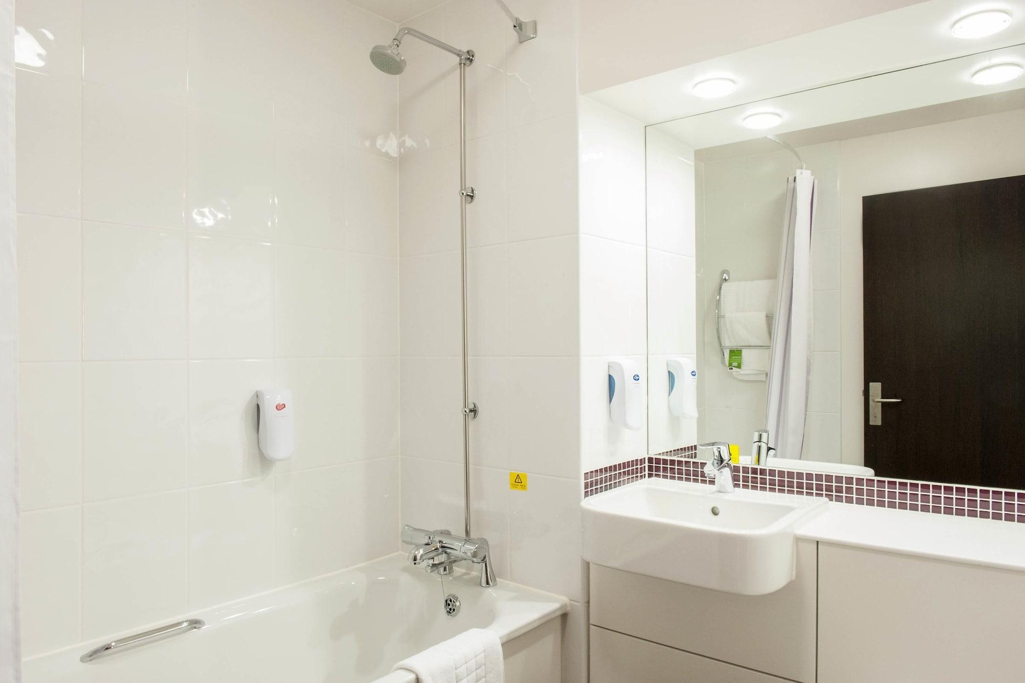 Equipamiento de Habitación Premier Inn Wrexham City Centre