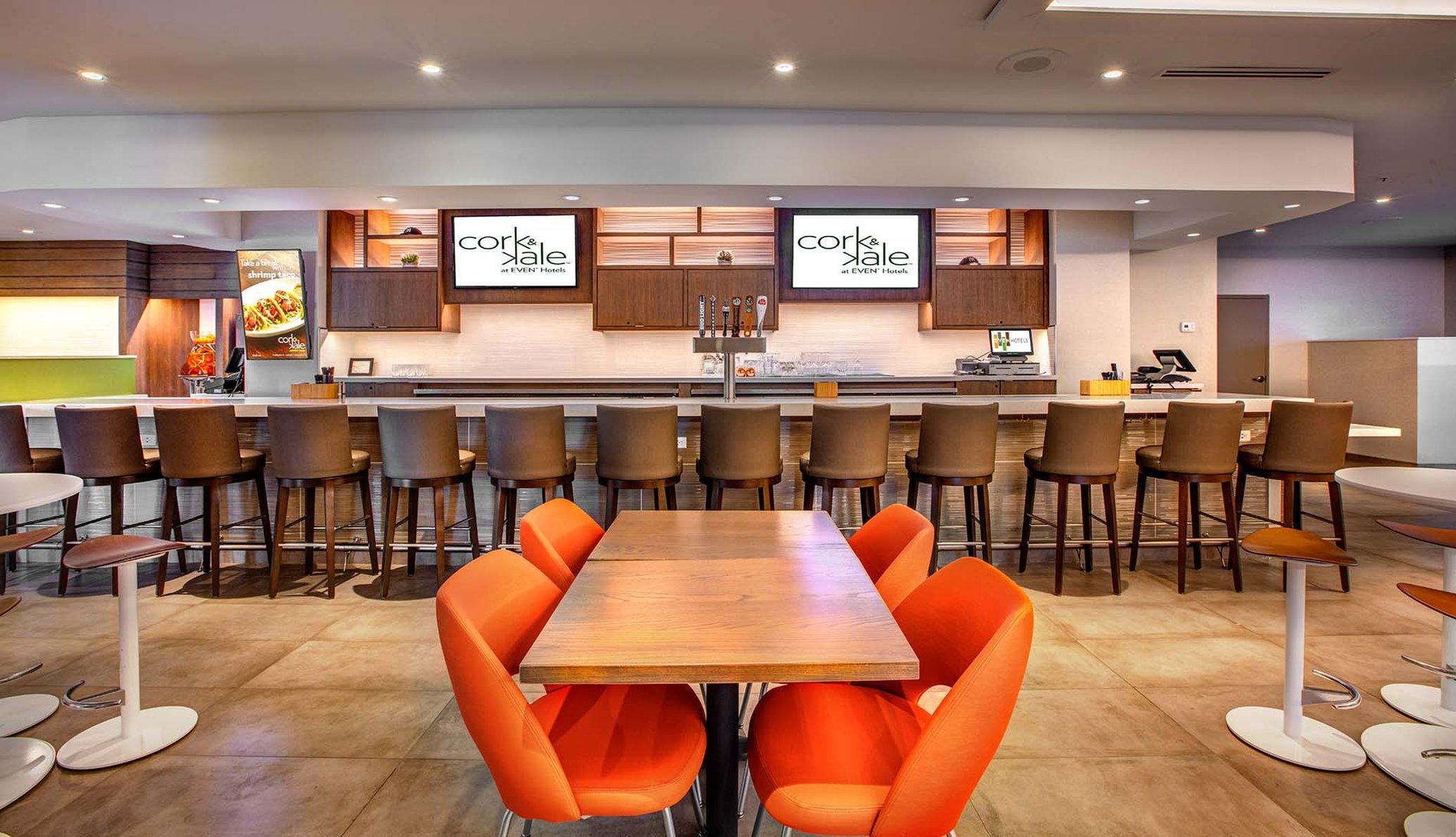 Bar/Salón EVEN Hotel Sarasota-Lakewood Ranch by IHG