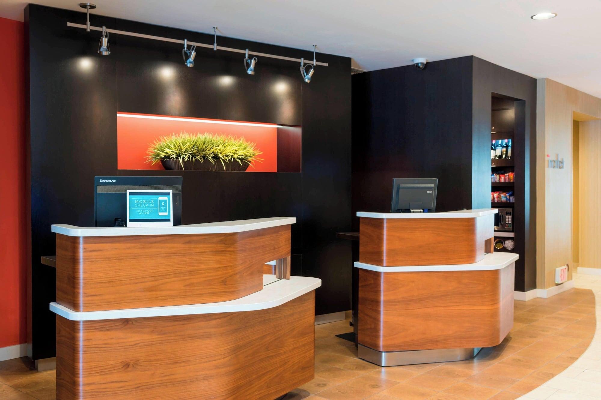 Vista Lobby Courtyard by Marriott Livermore
