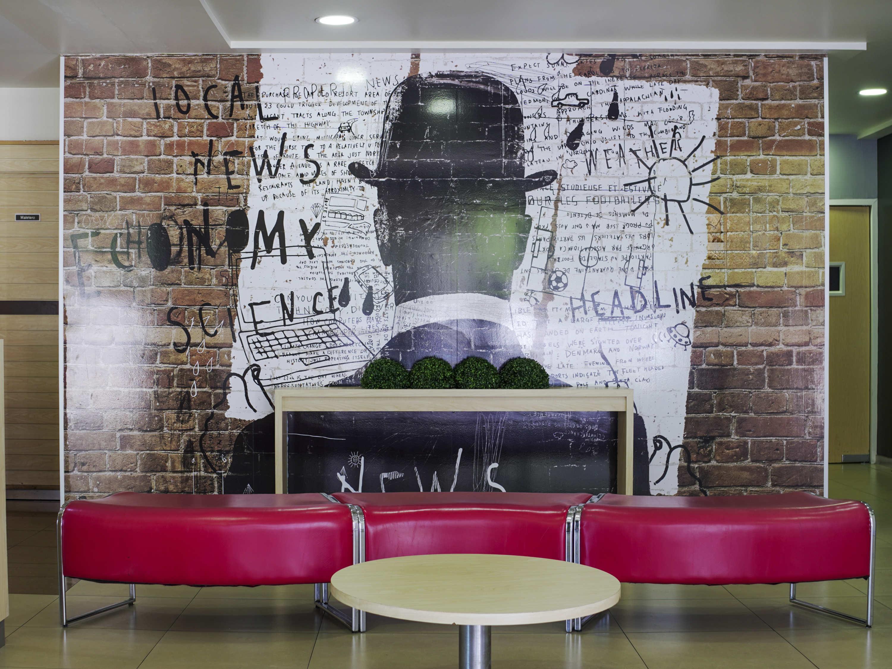 Vista Exterior ibis Hermosillo