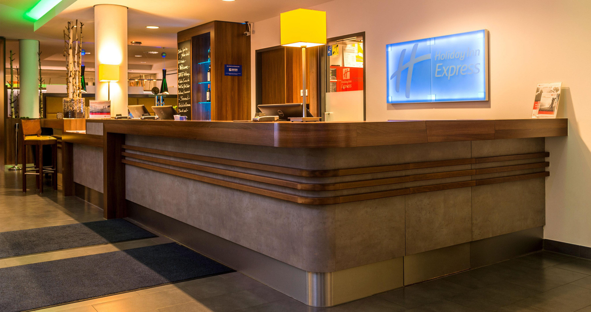 Vista Lobby Holiday Inn Express Bremen Airport by IHG