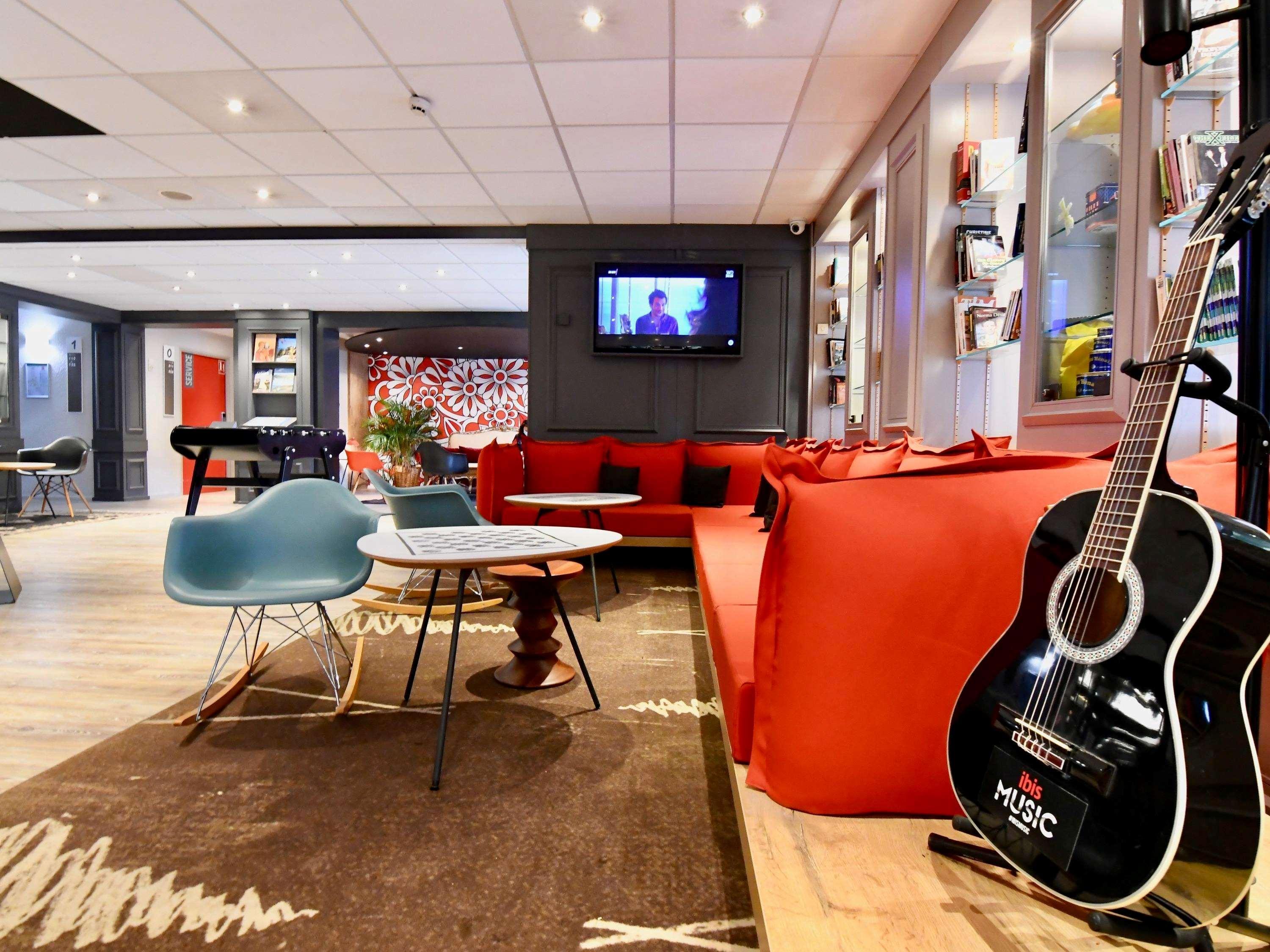 Bar/Salón ibis Quimper