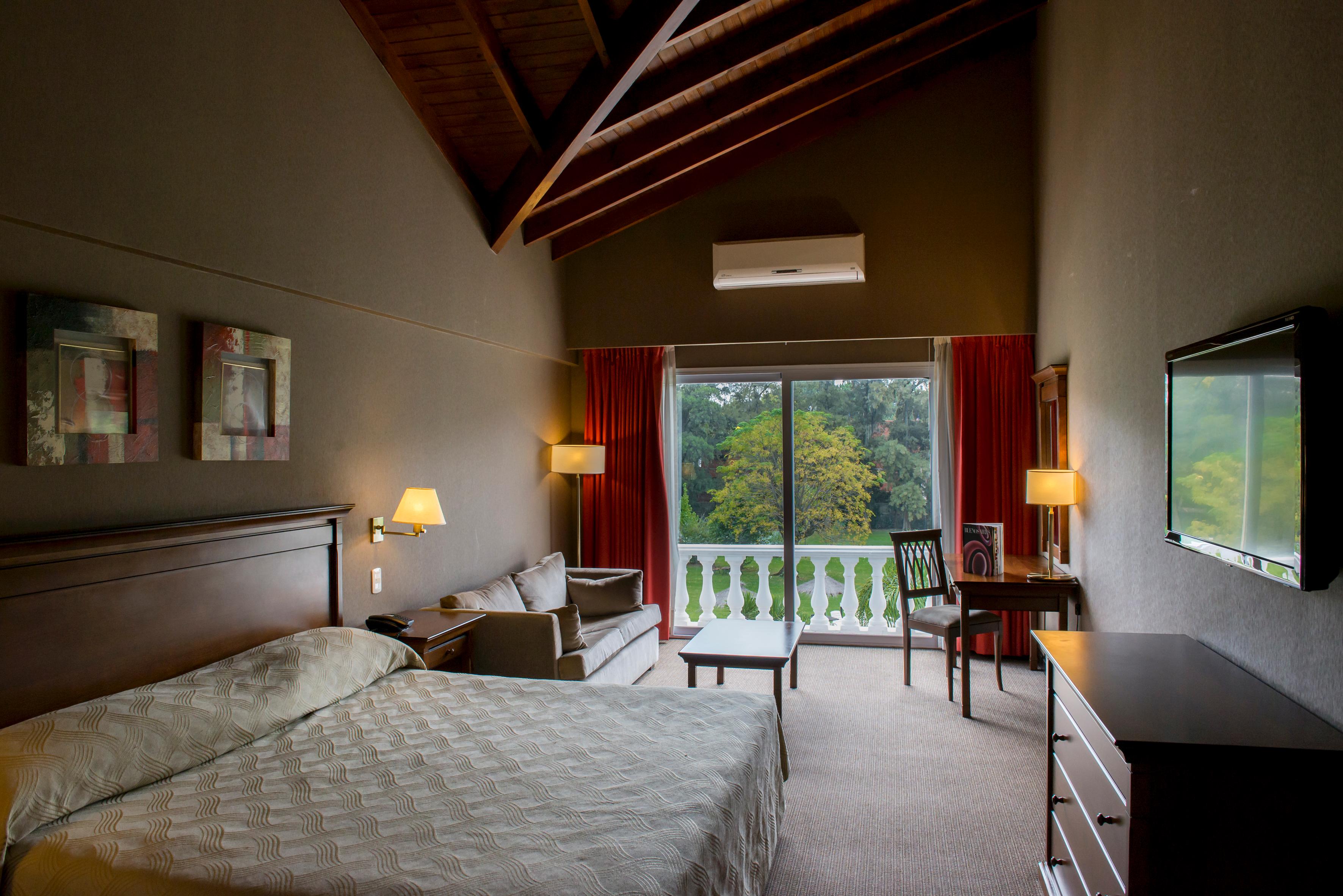 Habitación Howard Johnson Pilar Resort Spa & Convention Center