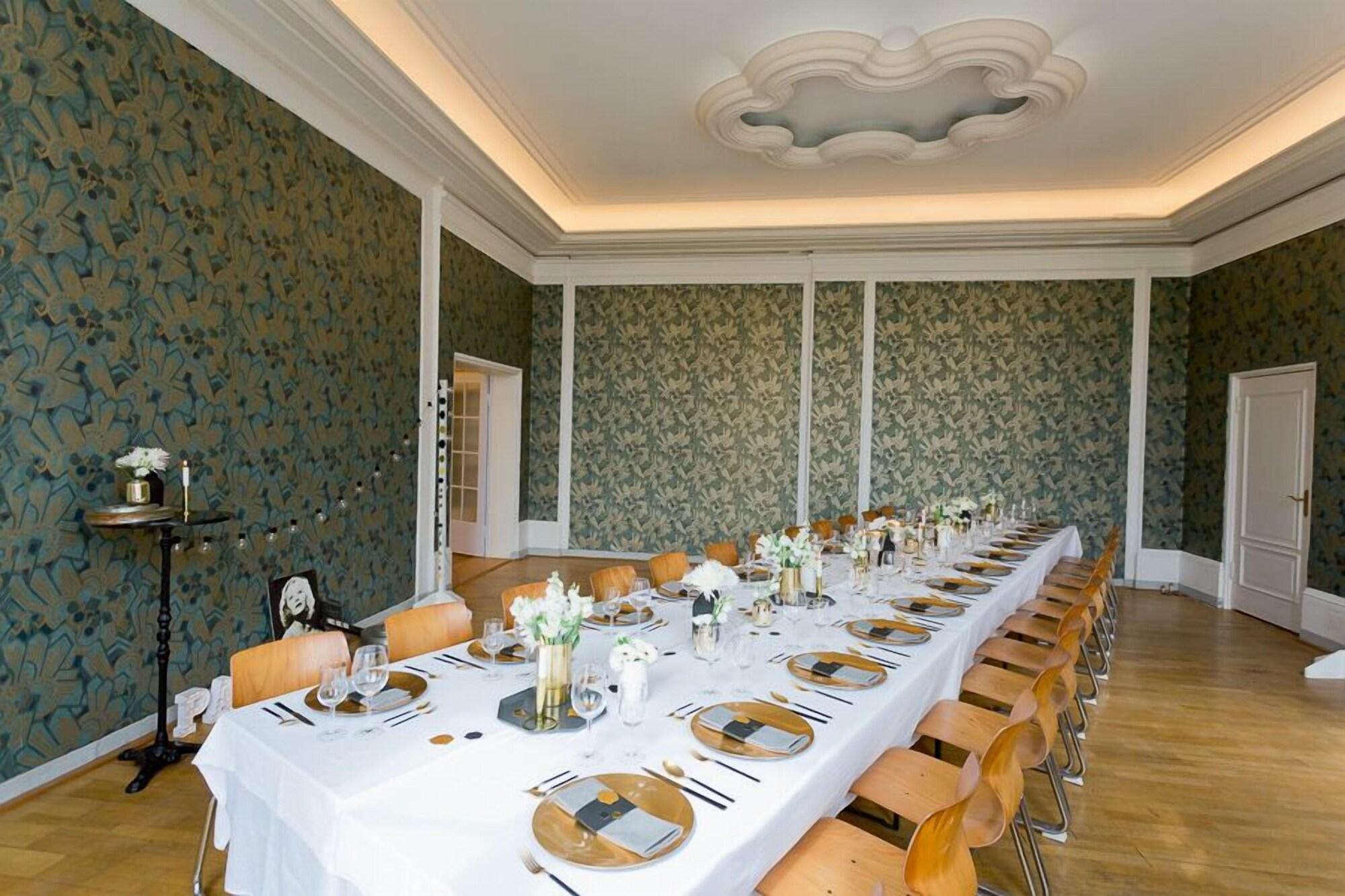 Salón de Baile Gästehaus am Lehnitzsee