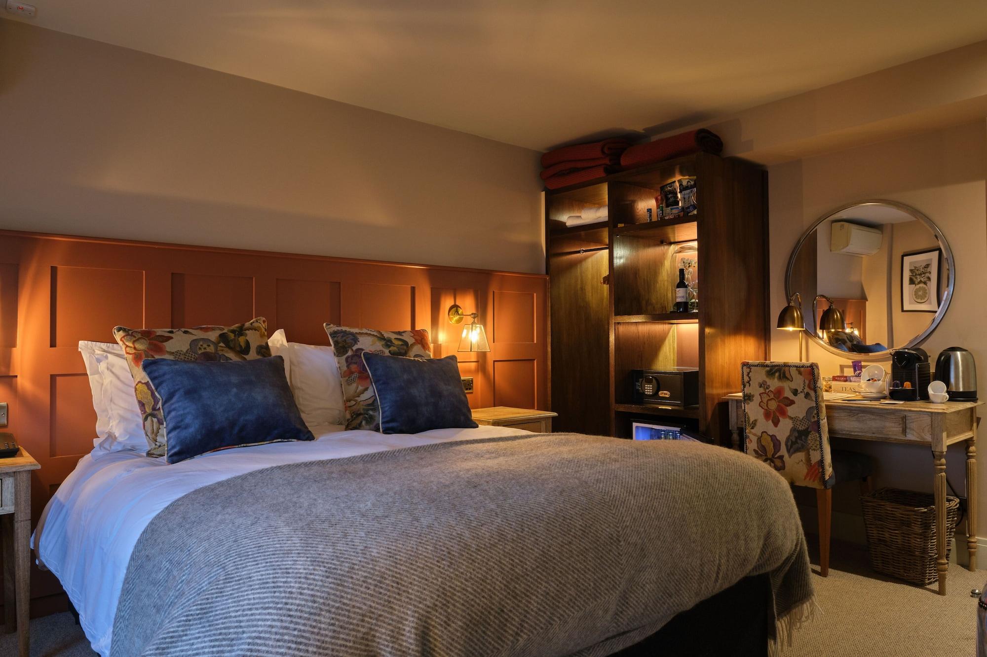 Varios The Bear Hotel