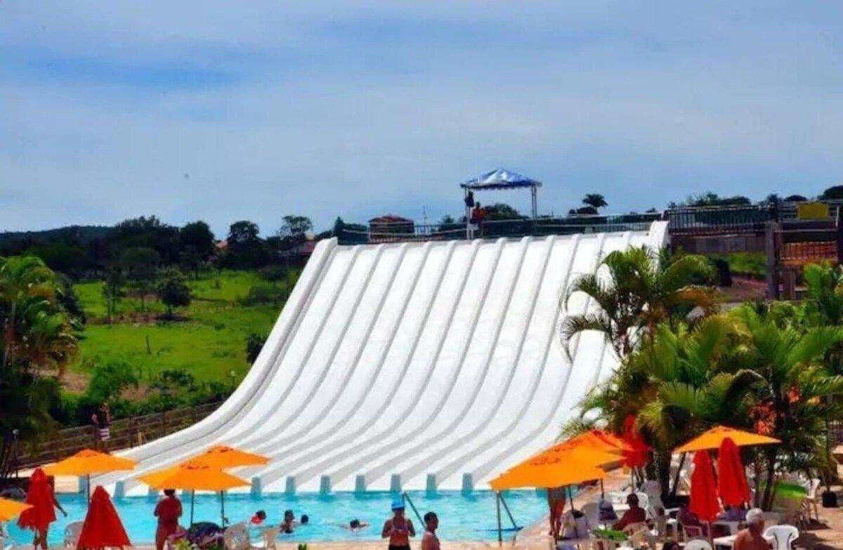 Vista Exterior Piazza diRoma Acesso Acqua Park