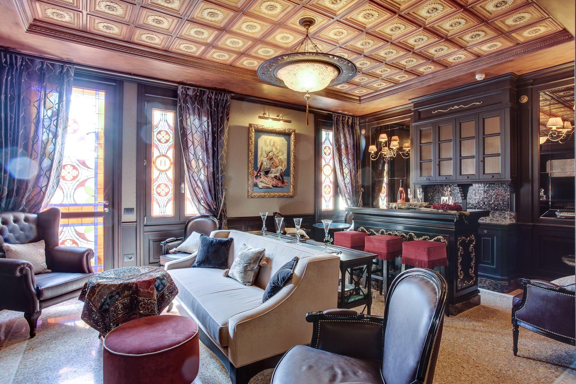 Varios Hotel Moresco