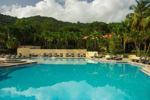 Alojamiento - Carambola Beach Resort