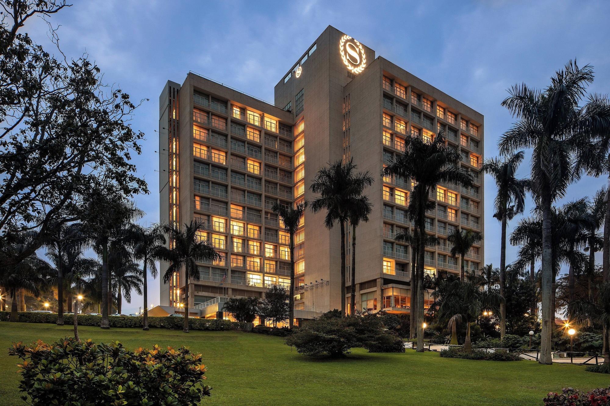 Vista Exterior Sheraton Kampala Hotel