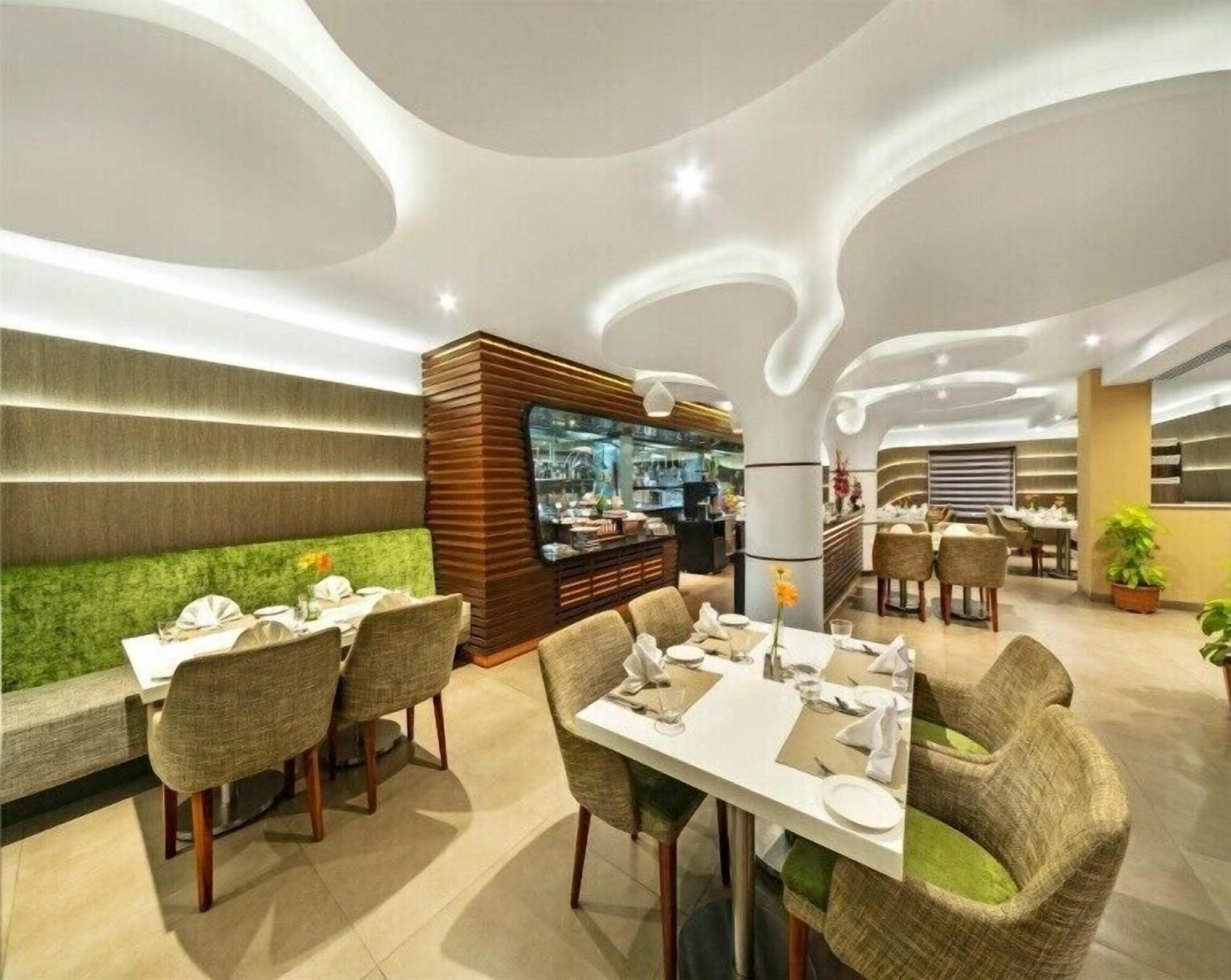 Restaurant Grand Kakinada by GRT Hotels
