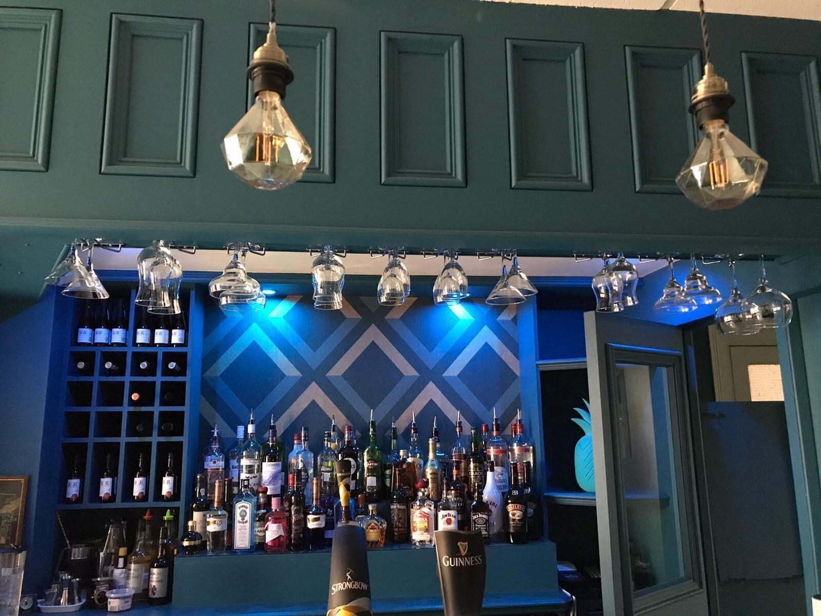 Bar/Salón By the Seaside