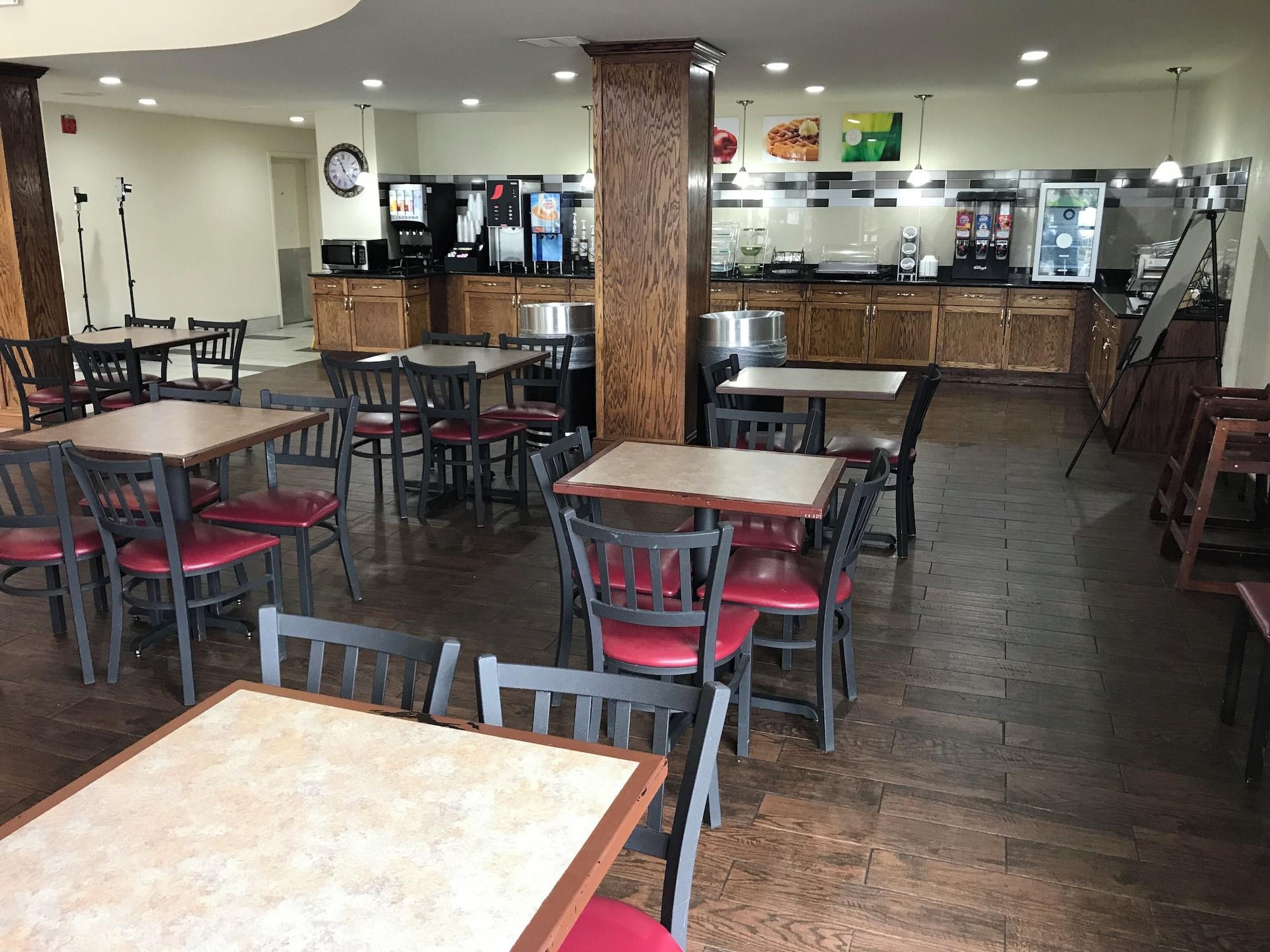 Restaurant Baymont By Wyndham South Bend
