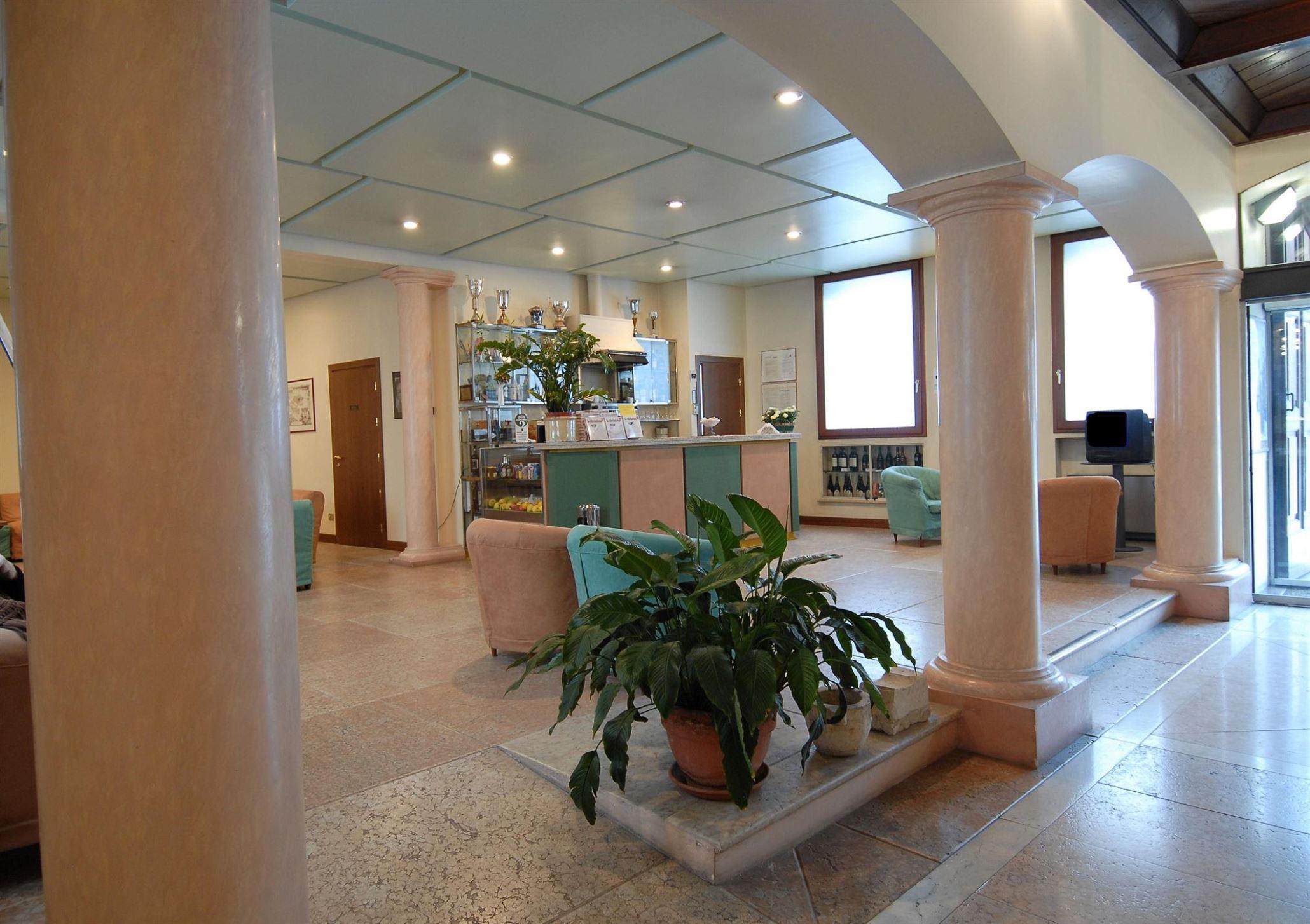 Vista Lobby Albergo Bianchi Stazione