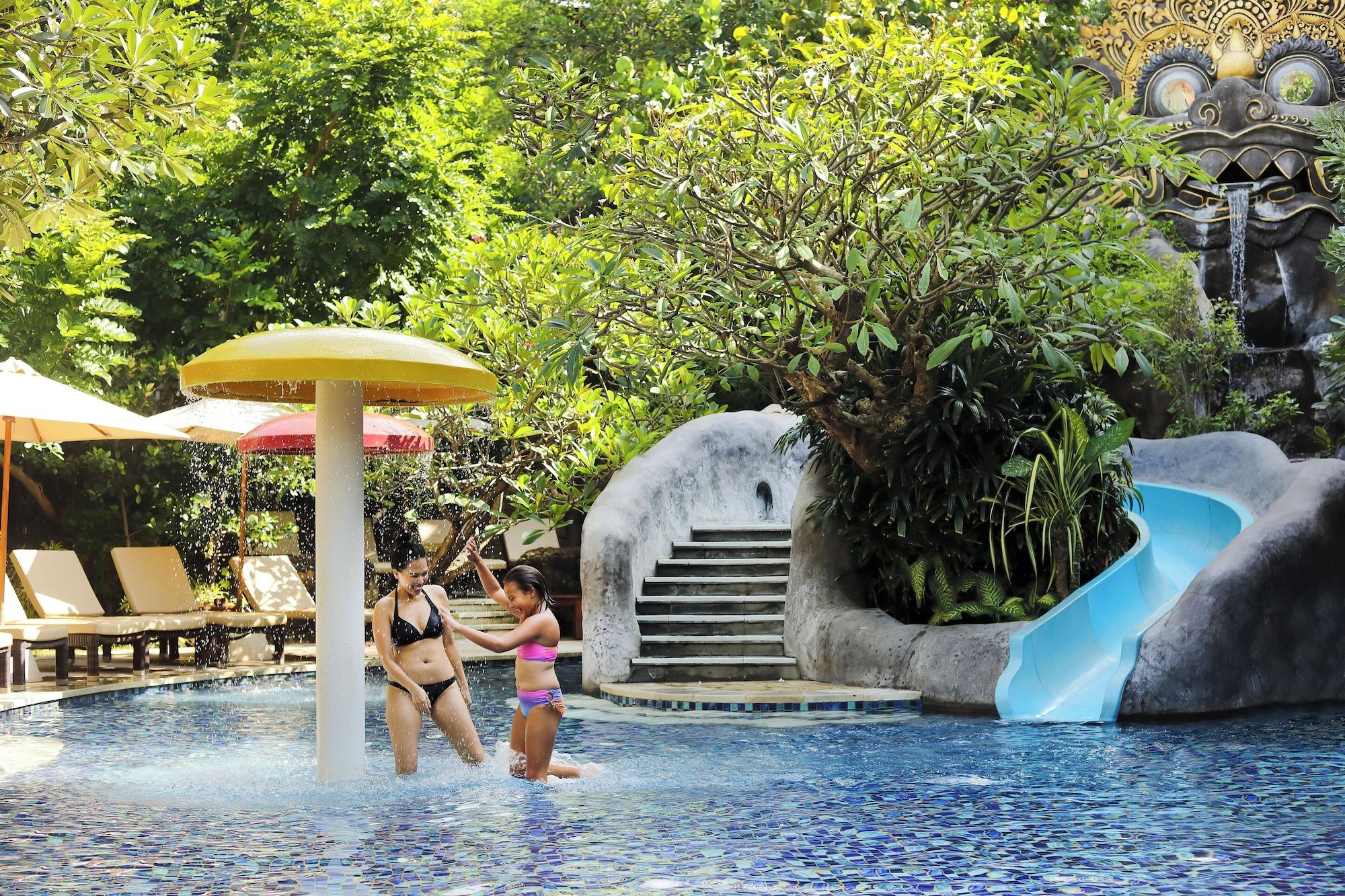 Vista Piscina Padma Resort Legian