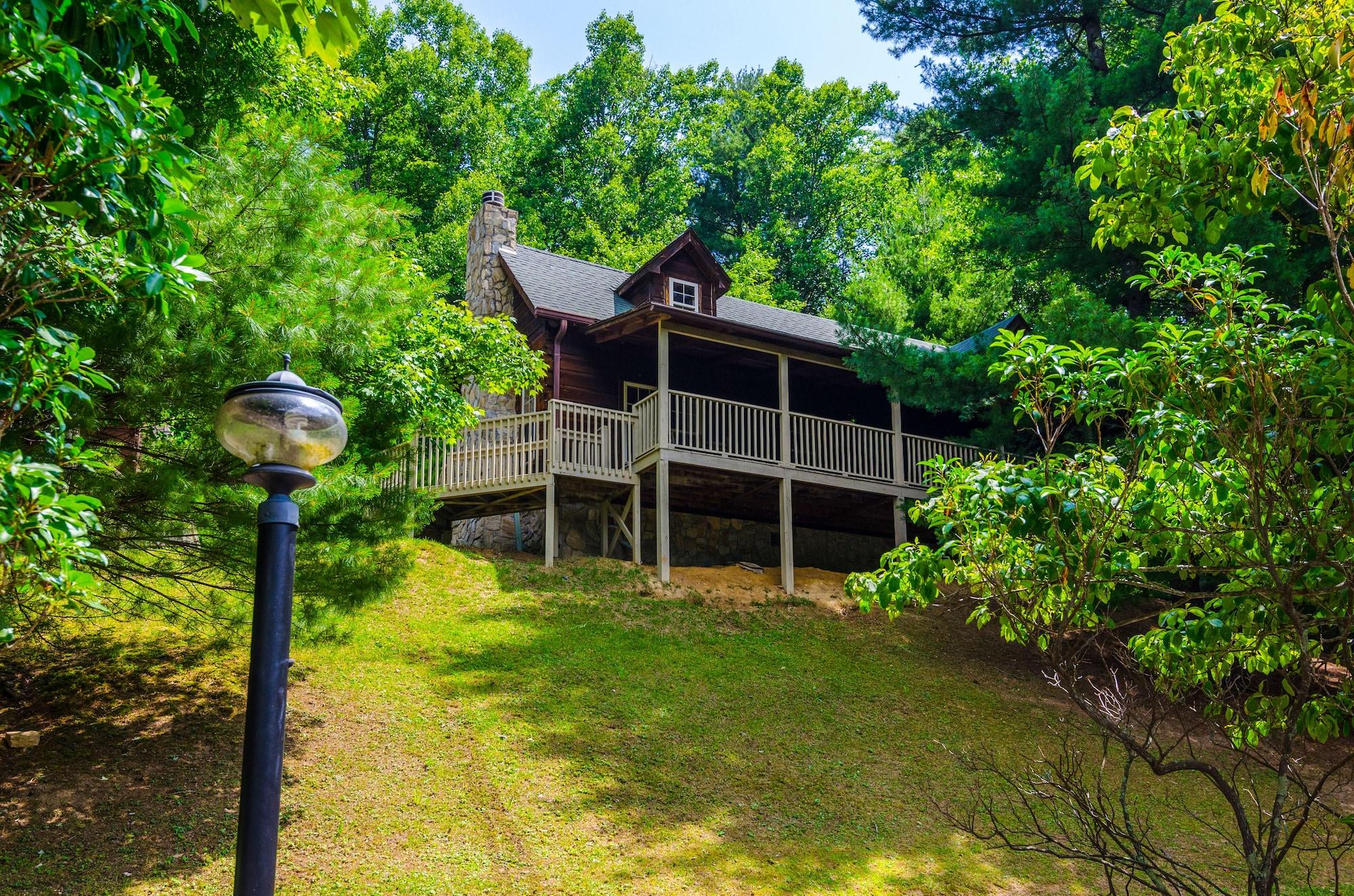 Vista Exterior Highland Hills Motel and Cabins – A Master Hosts Resort