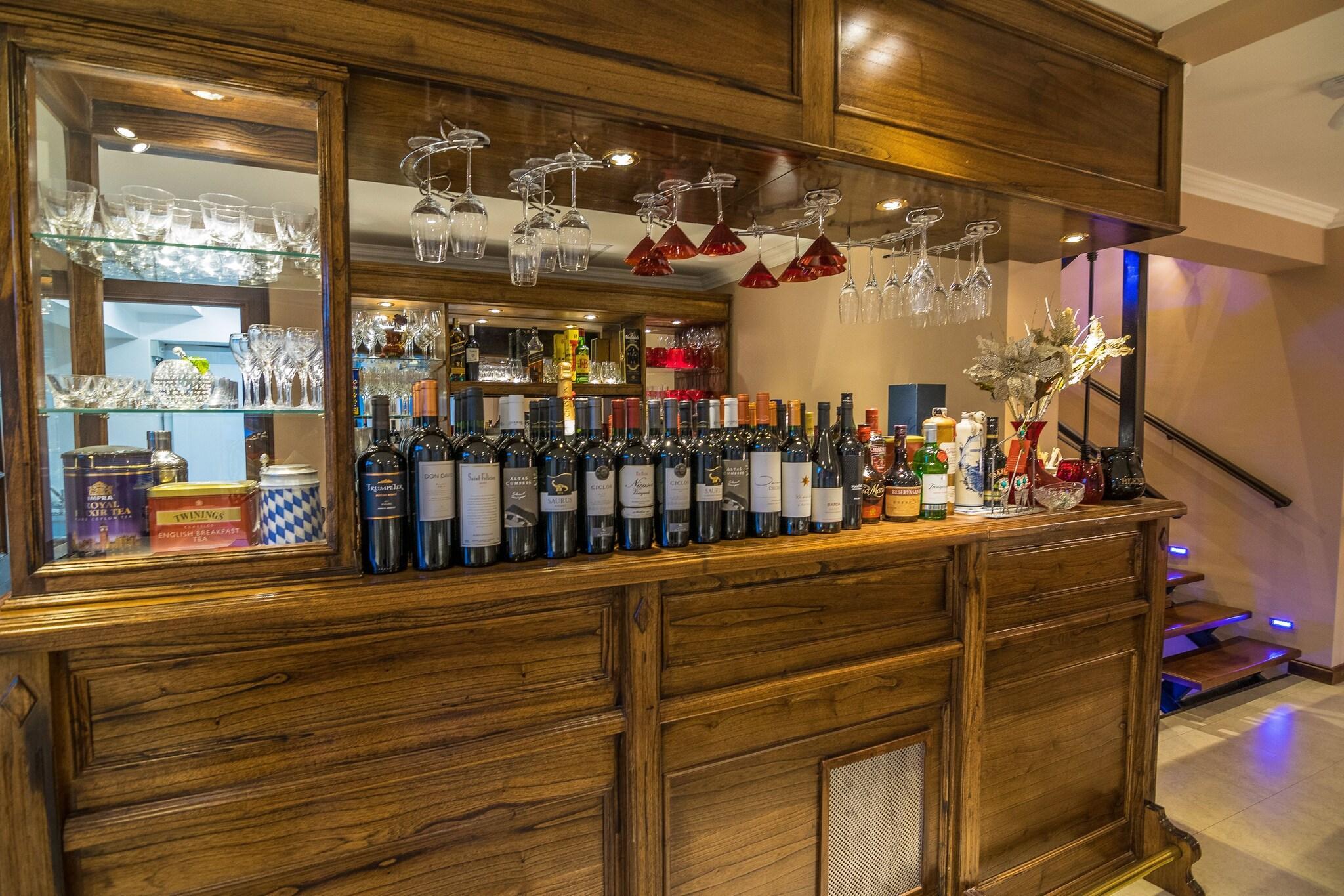 Bar/Salón Chalten Suites Hotel