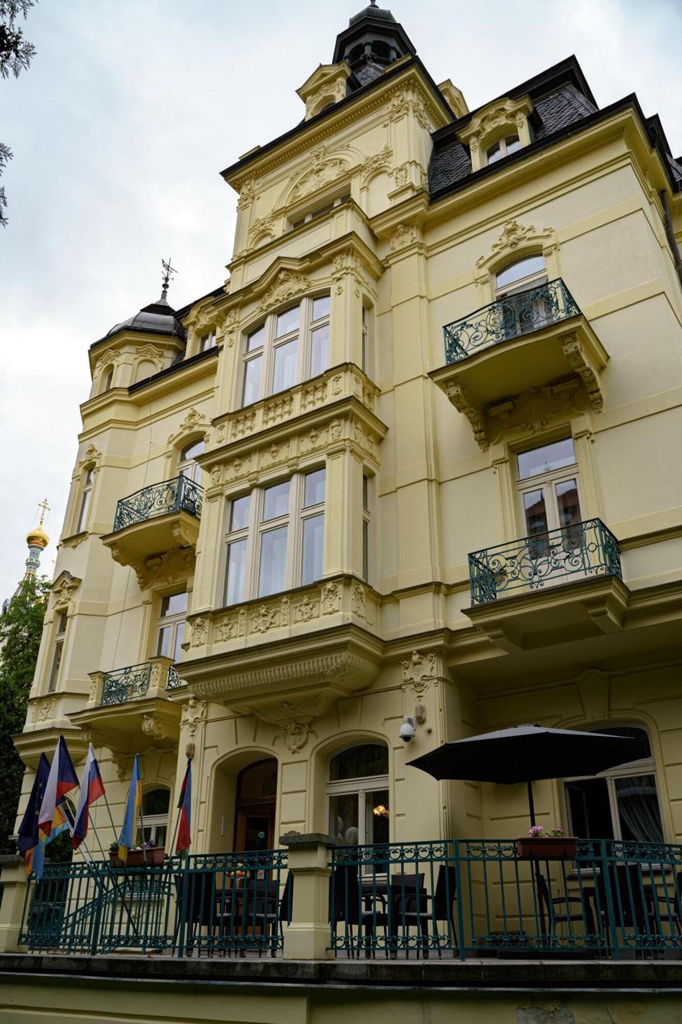 Vista Exterior Hotel Mignon
