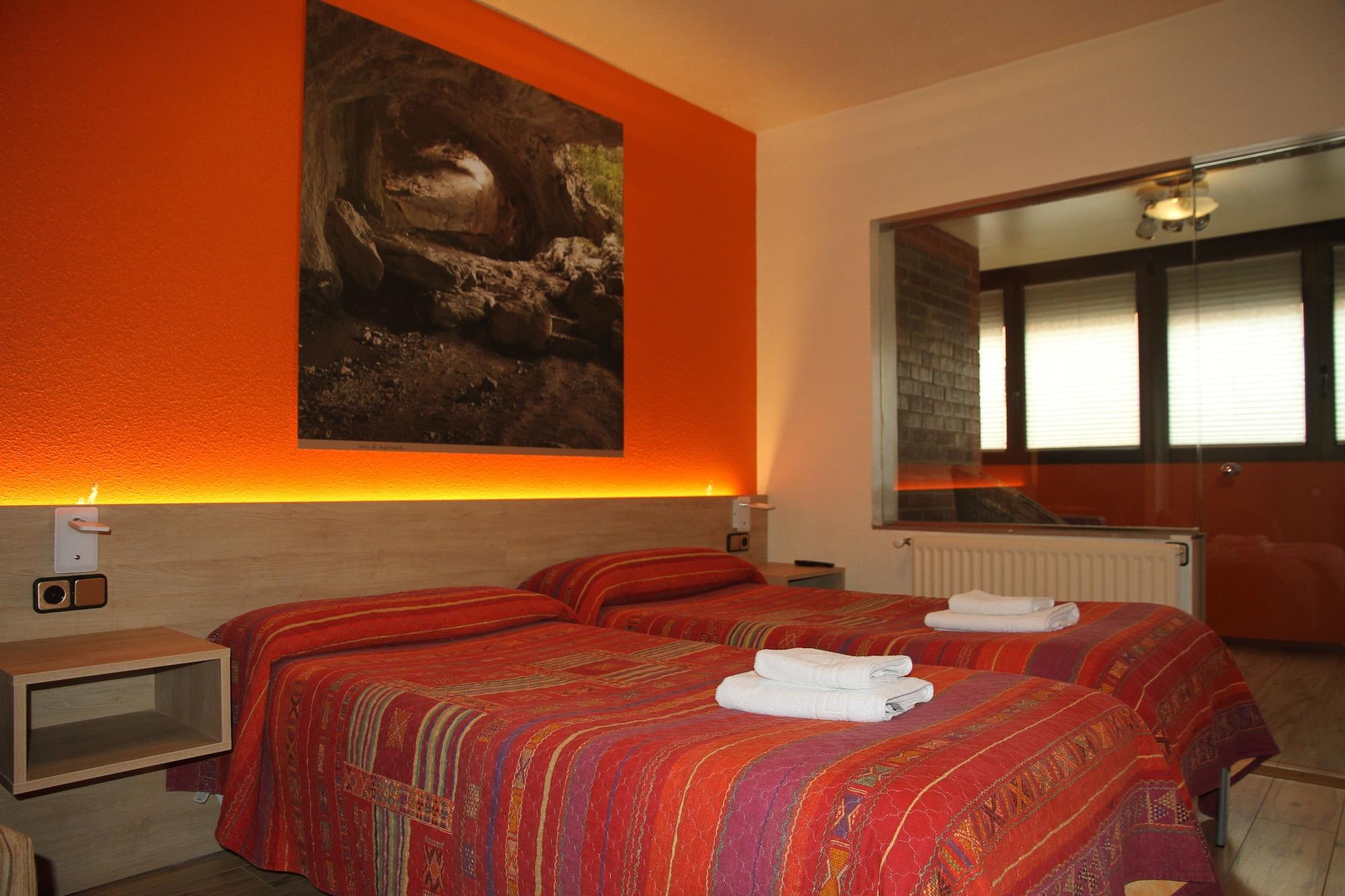 Varios Hostal Acella