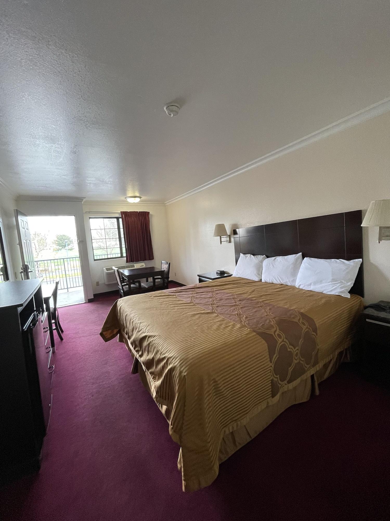 Varios Chino Motel