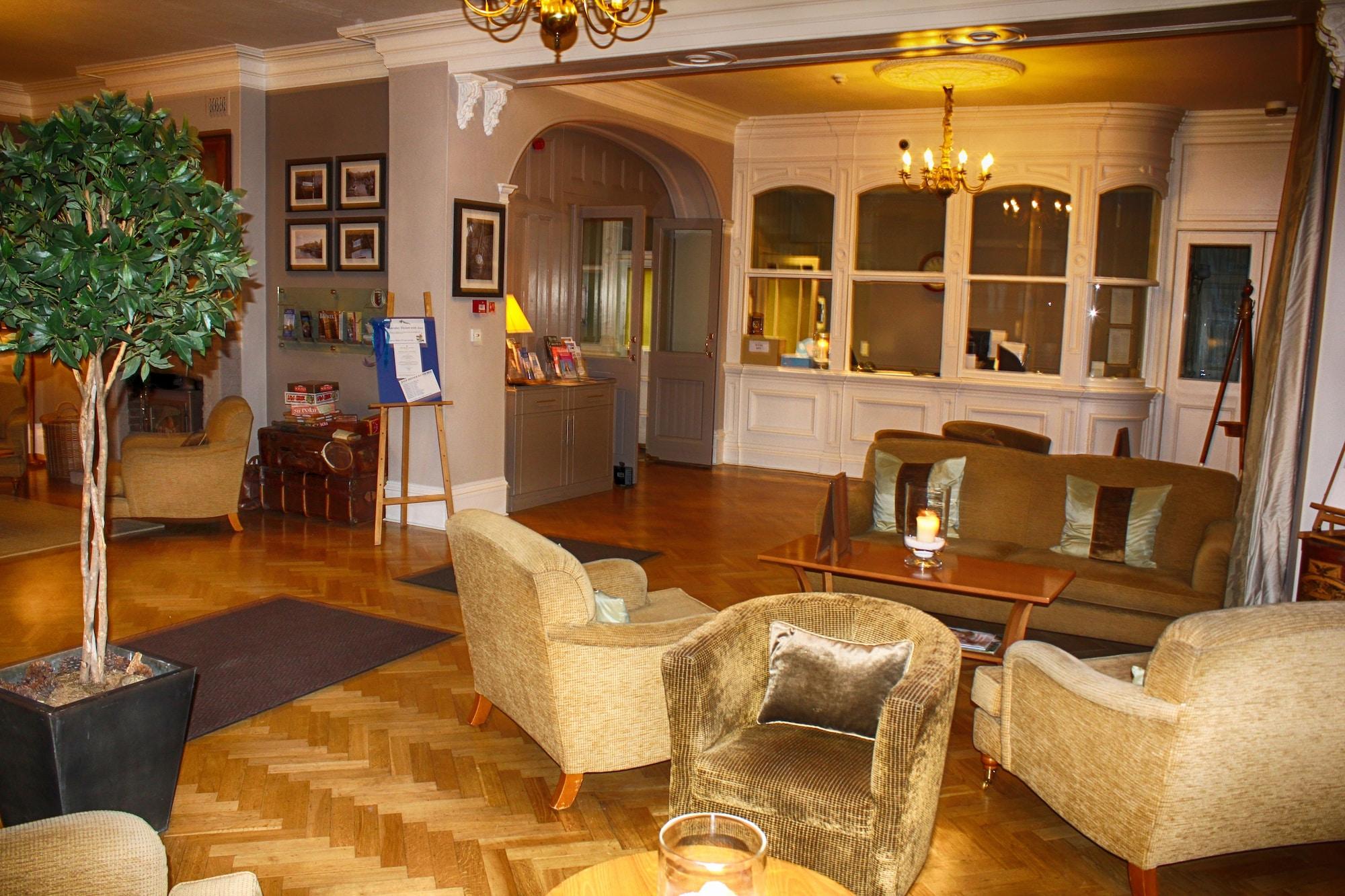 Vista Lobby The Bell Hotel