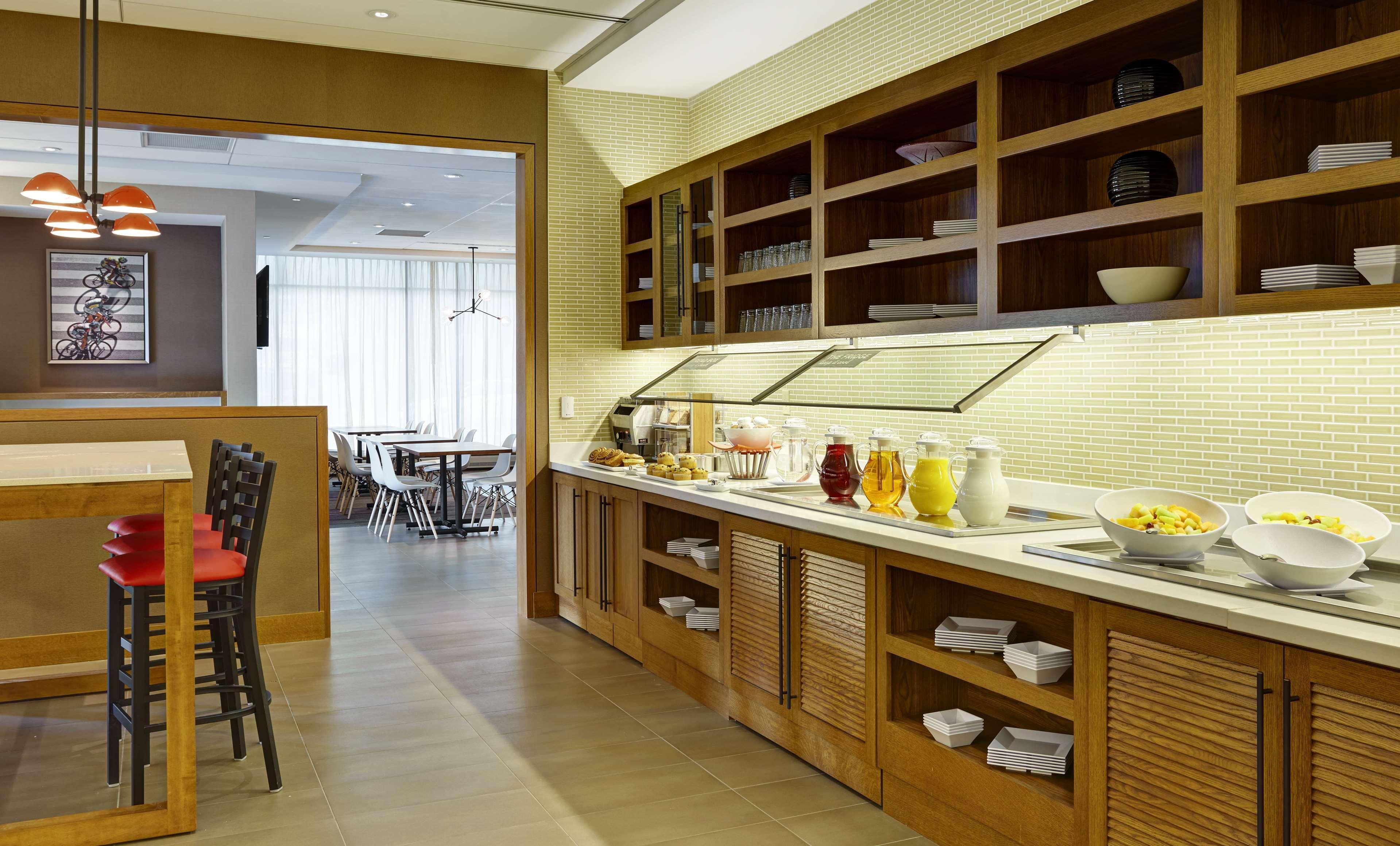 Restaurant Hyatt Place Bloomington Indiana