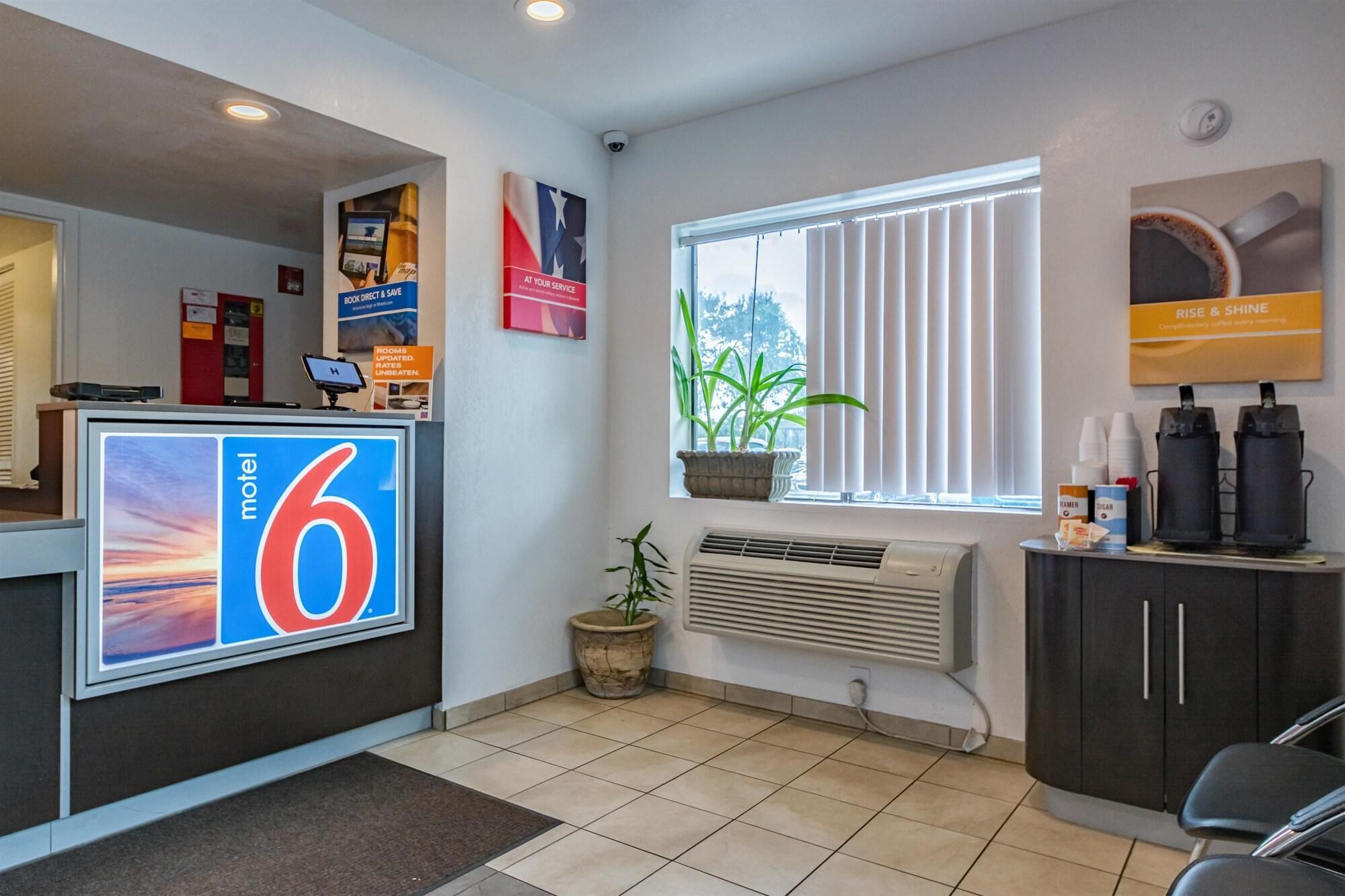 Vista Lobby Motel 6 Ft. Pierce, FL, Fort Pierce