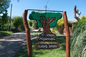 Alojamiento - El Viejo Algarrobo - Hosteria Serrana