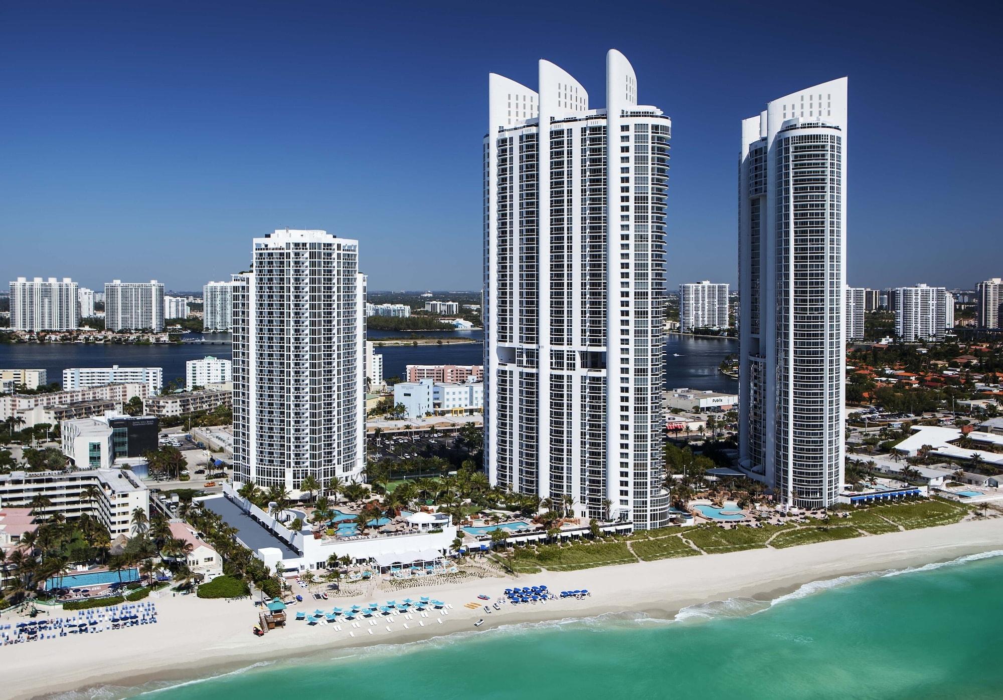 Vista Exterior Trump International Beach Resort